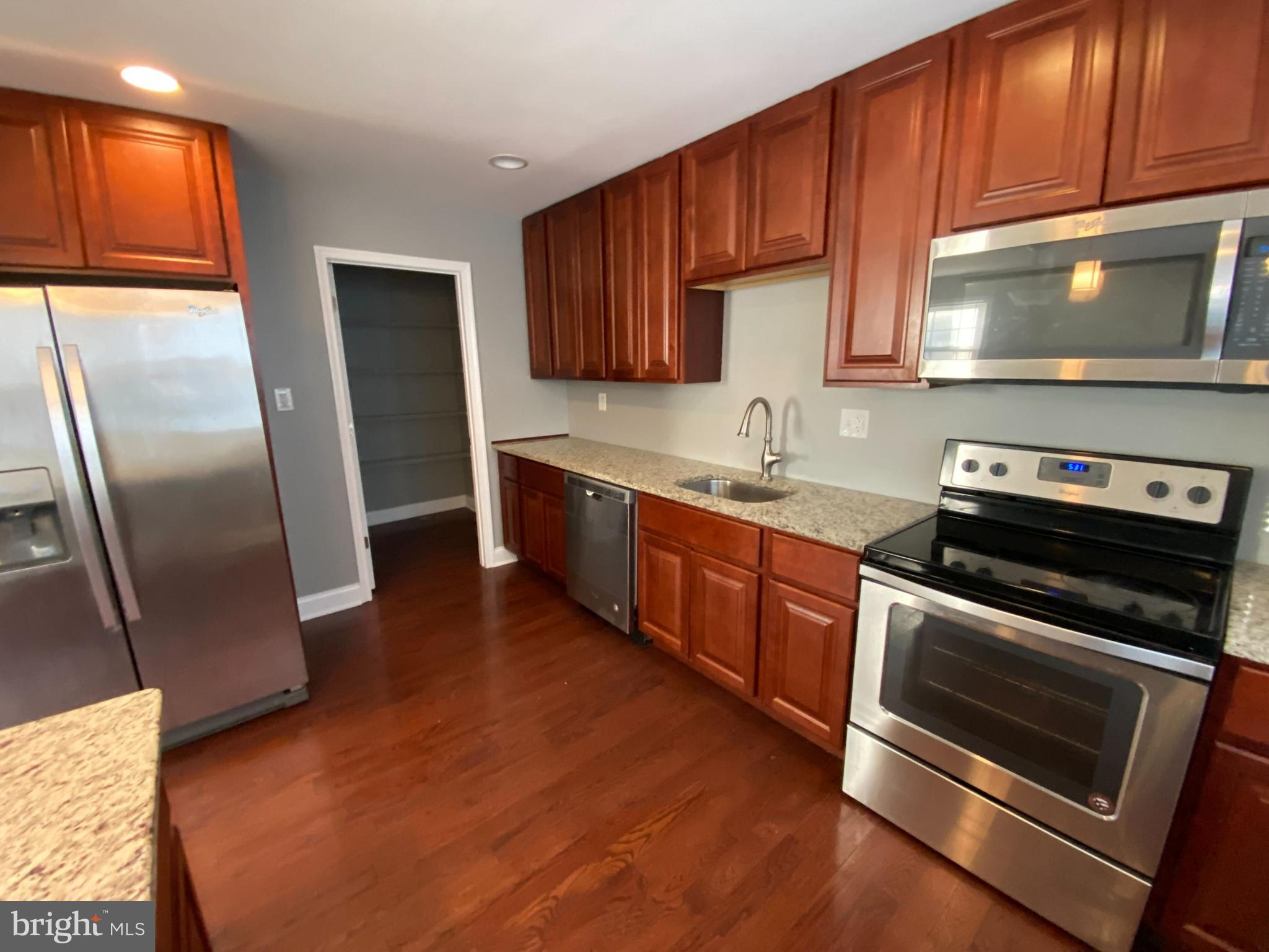 HARFORD COMMONS - Residential Lease