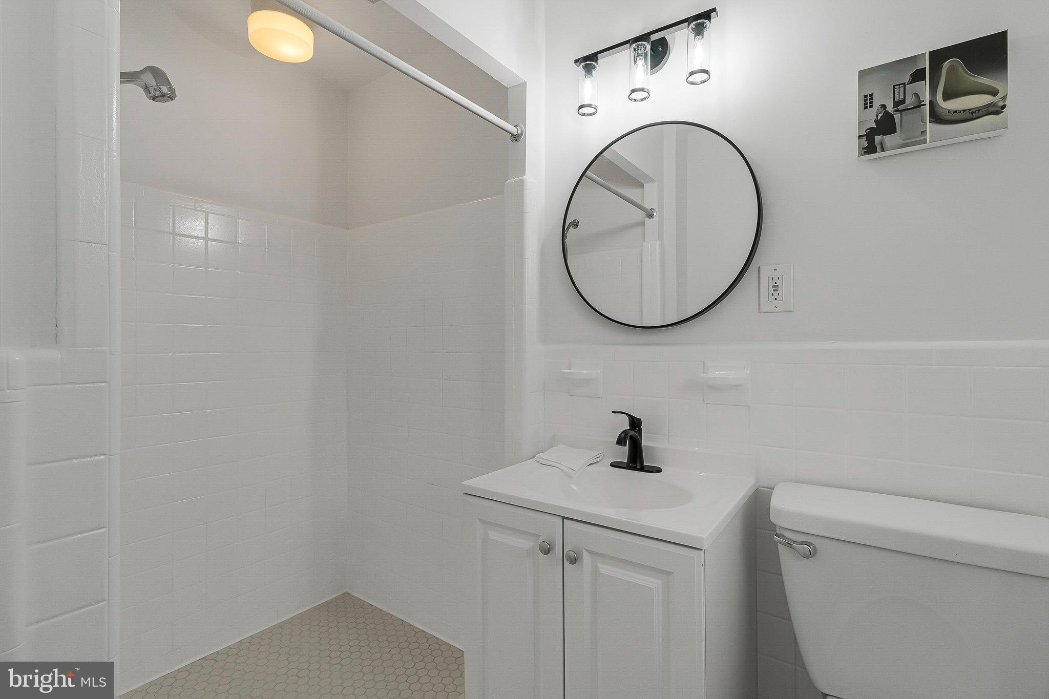 COLESVILLE MANOR - Residential