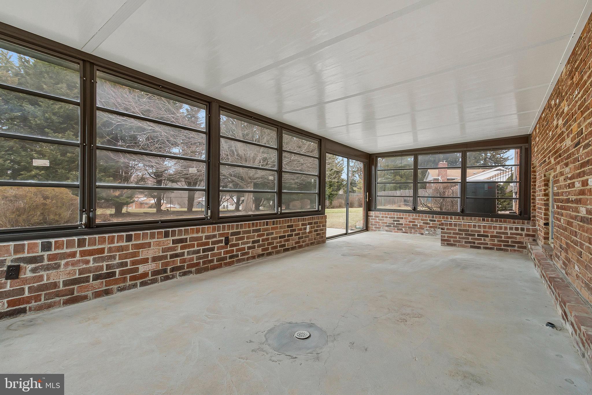 COLESVILLE MANOR - Residential