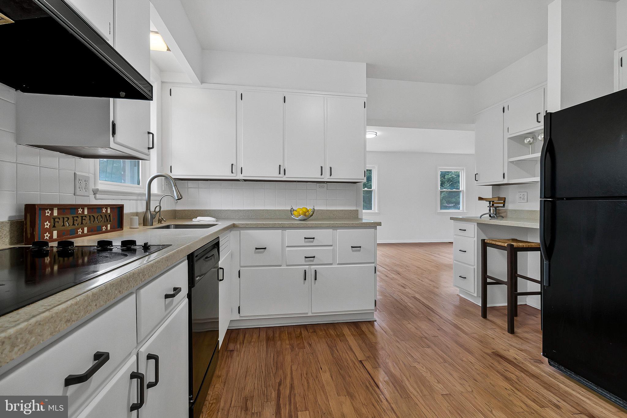 COLESVILLE MANOR - Residential