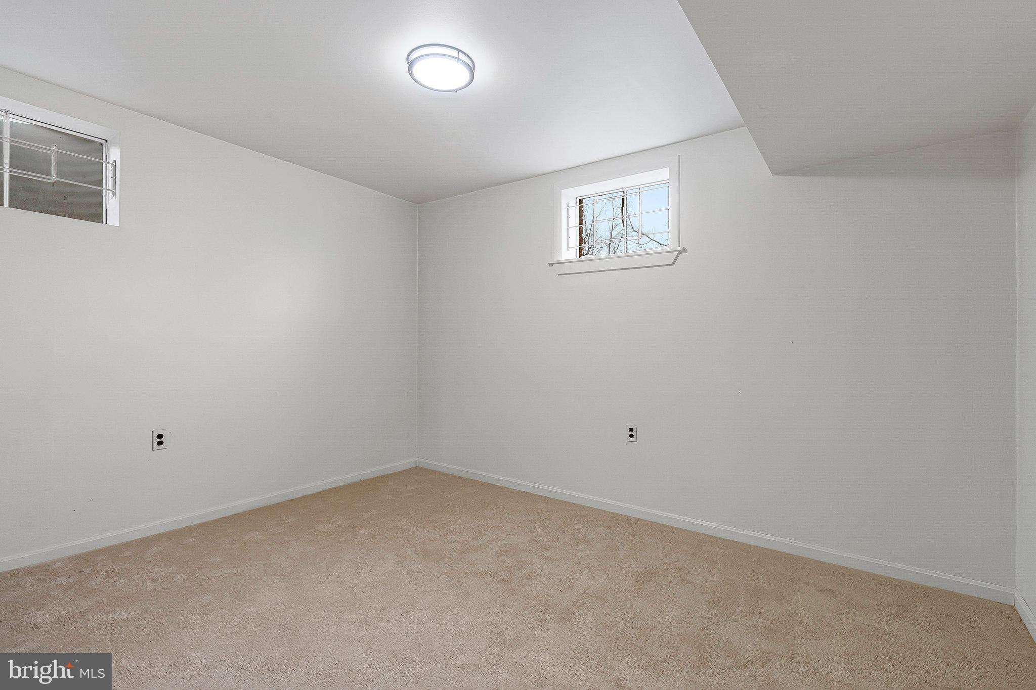 COLESVILLE MANOR - Residential