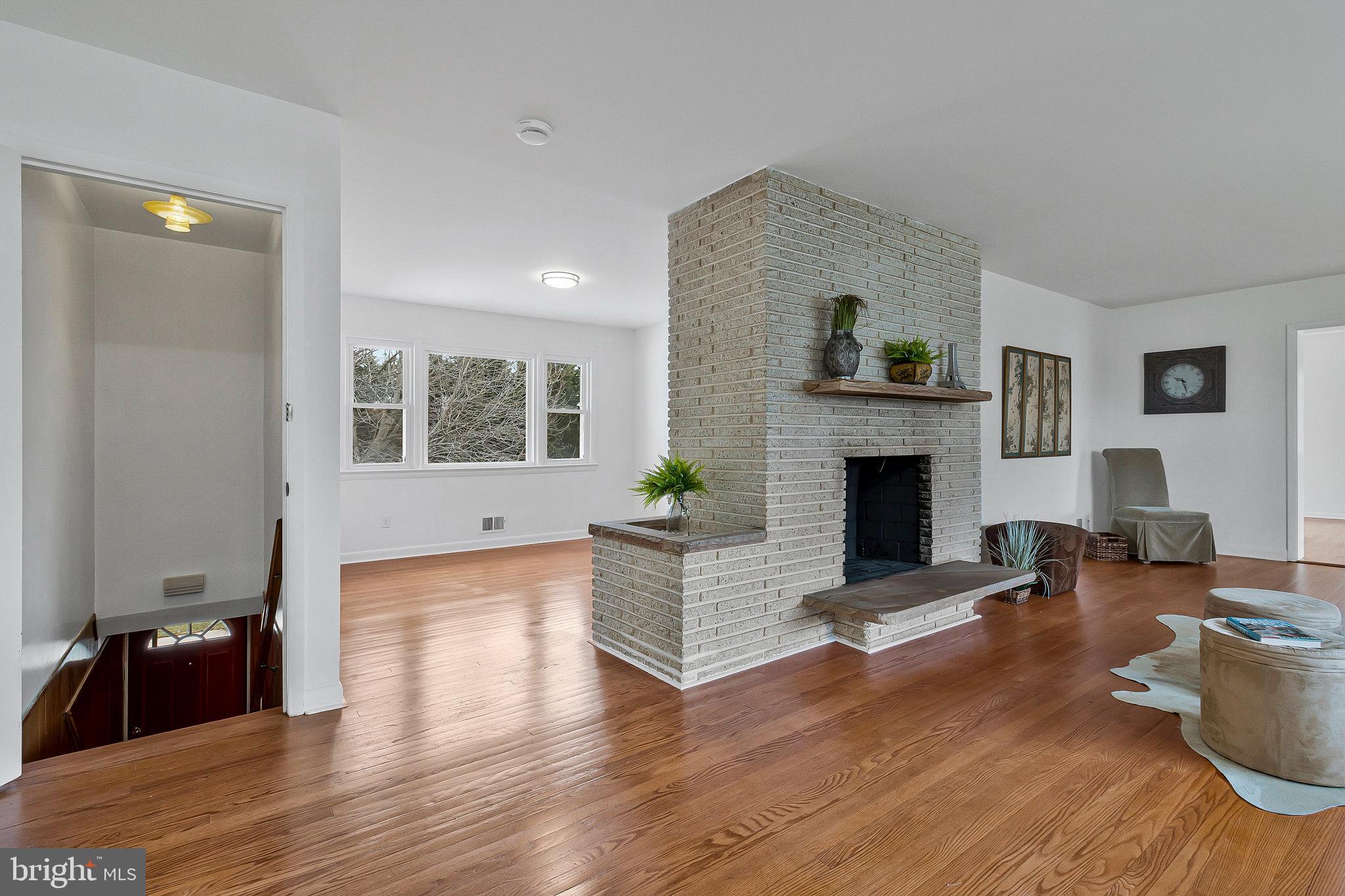 COLESVILLE MANOR - Residential