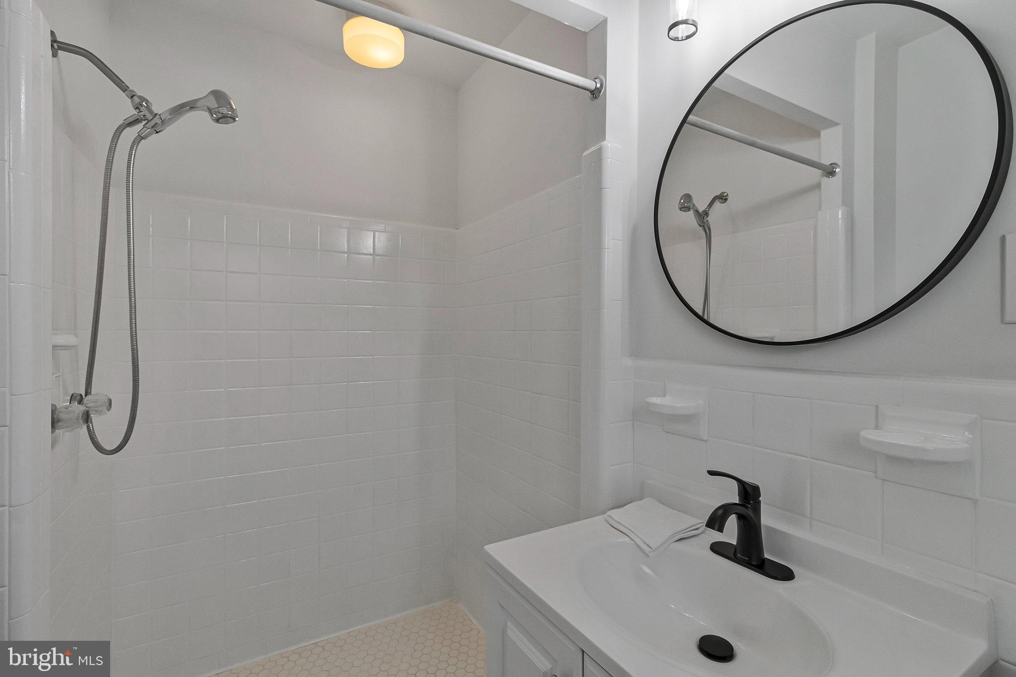 COLESVILLE MANOR - Residential