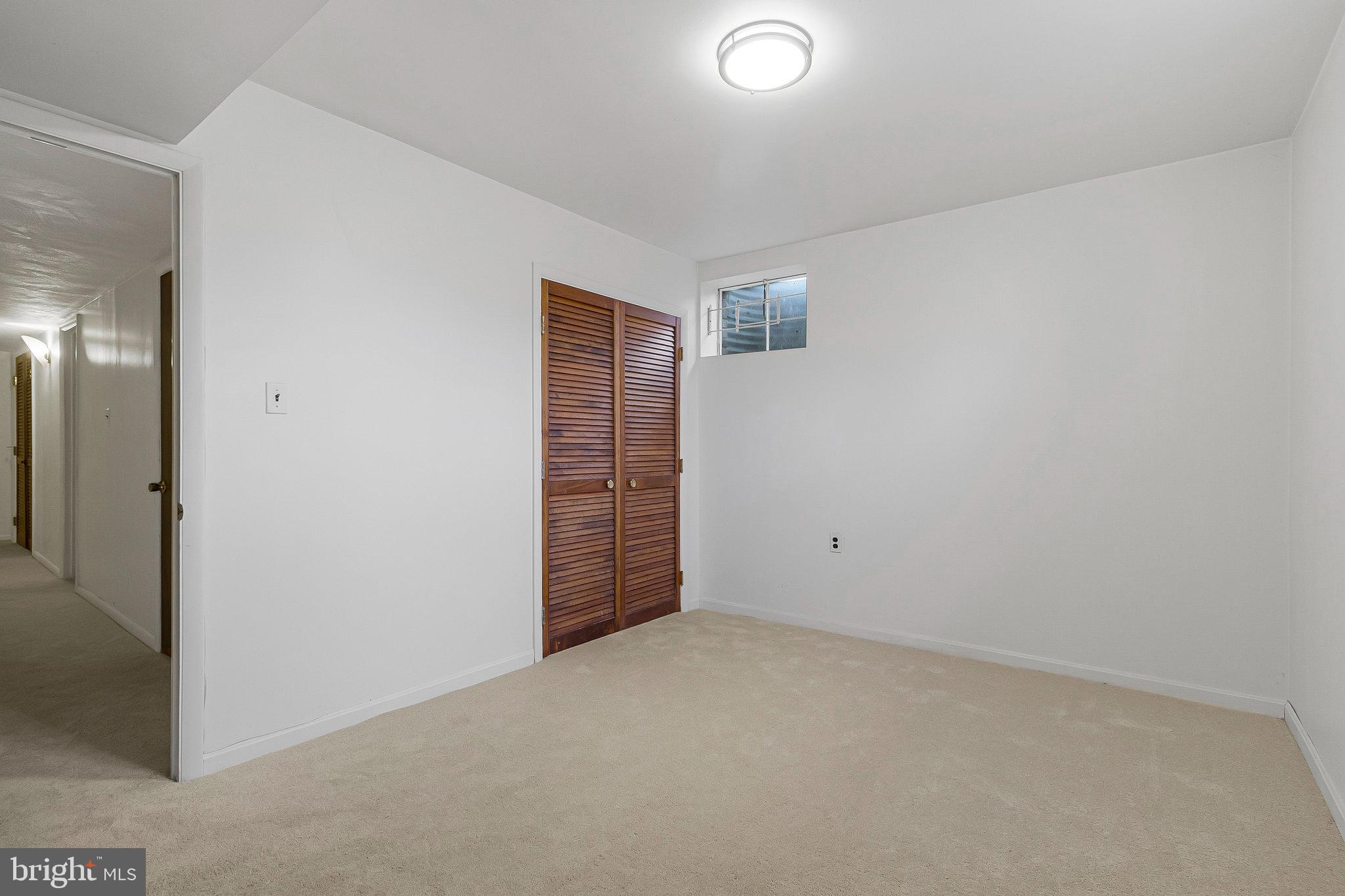 COLESVILLE MANOR - Residential