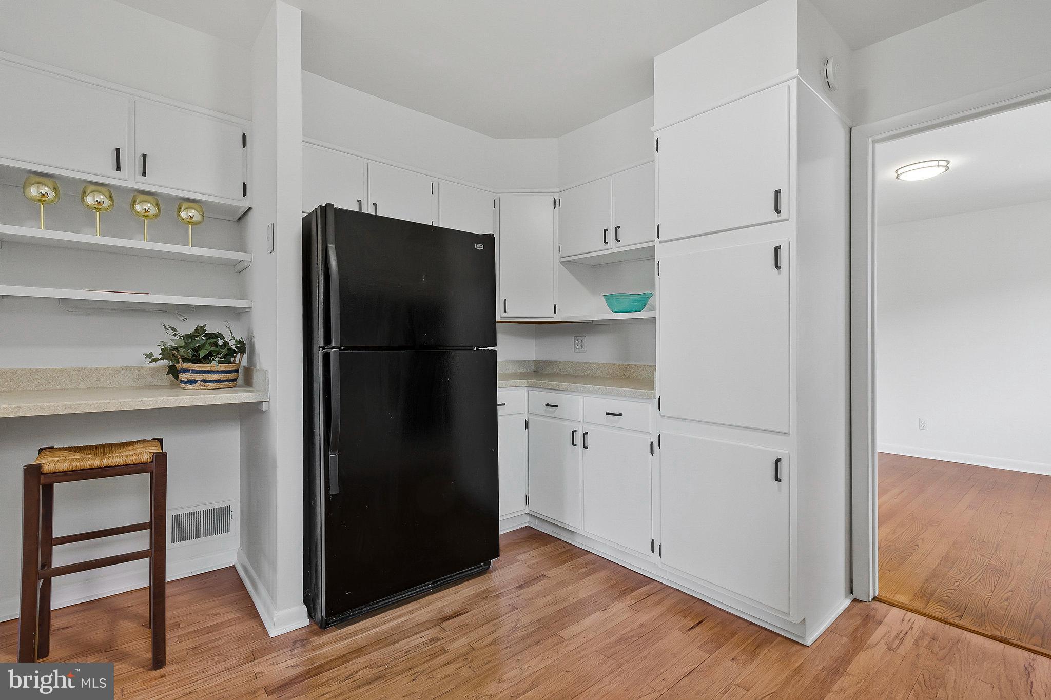 COLESVILLE MANOR - Residential