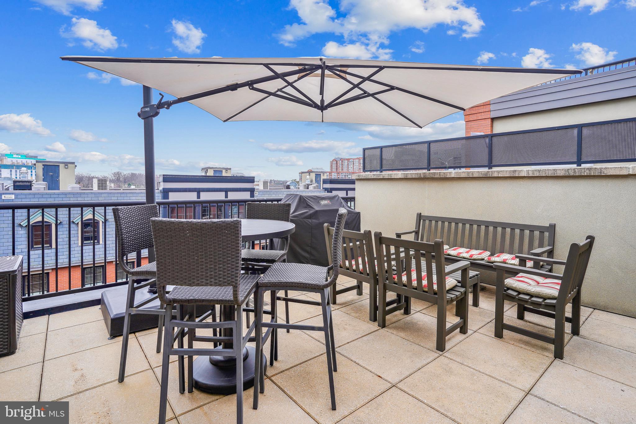 GASLIGHT SQUARE - Residential