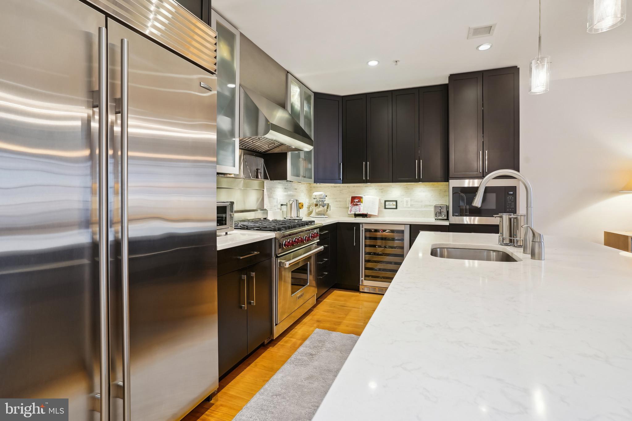 GASLIGHT SQUARE - Residential