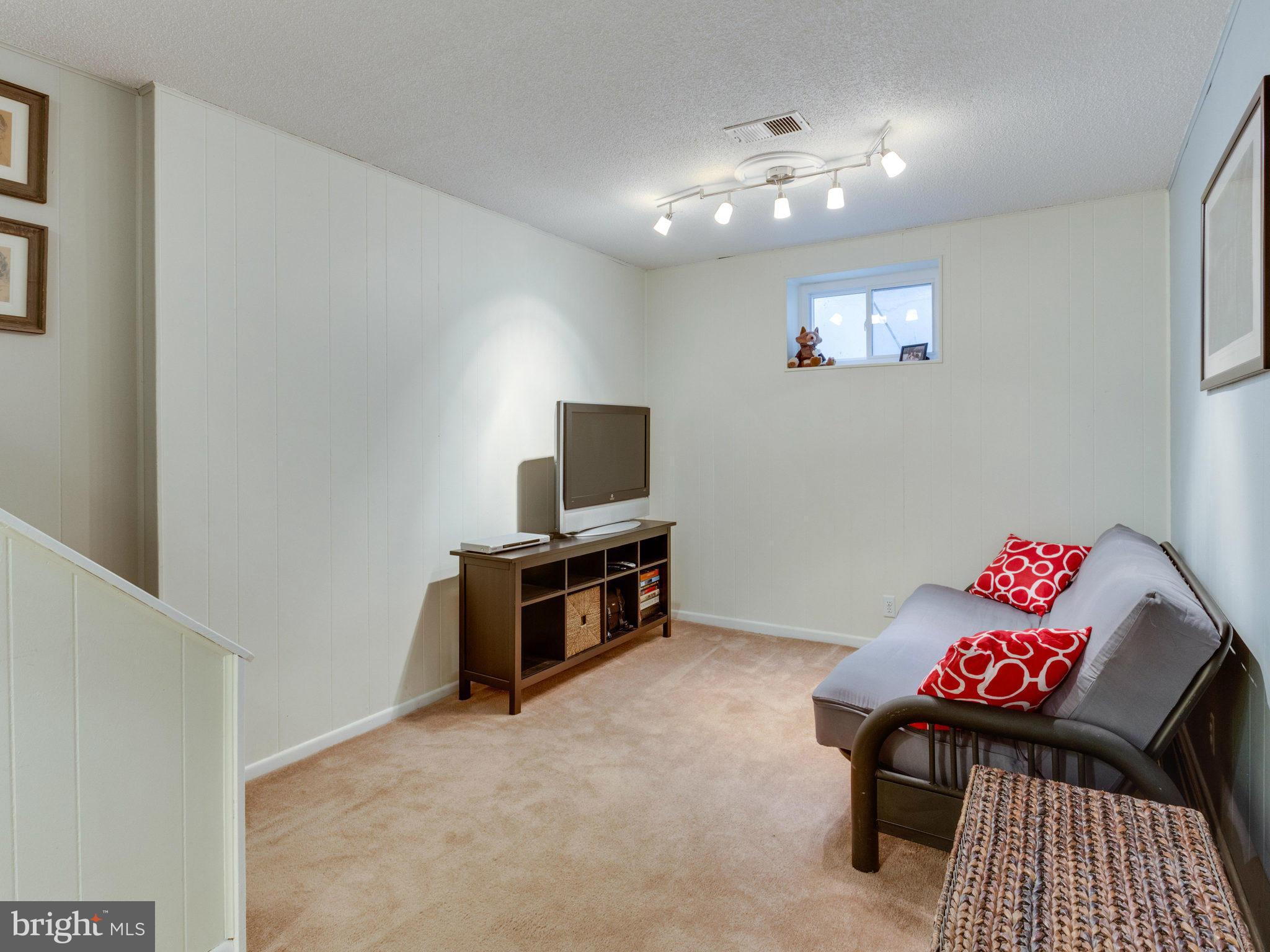 FAIRLINGTON MEWS - Residential