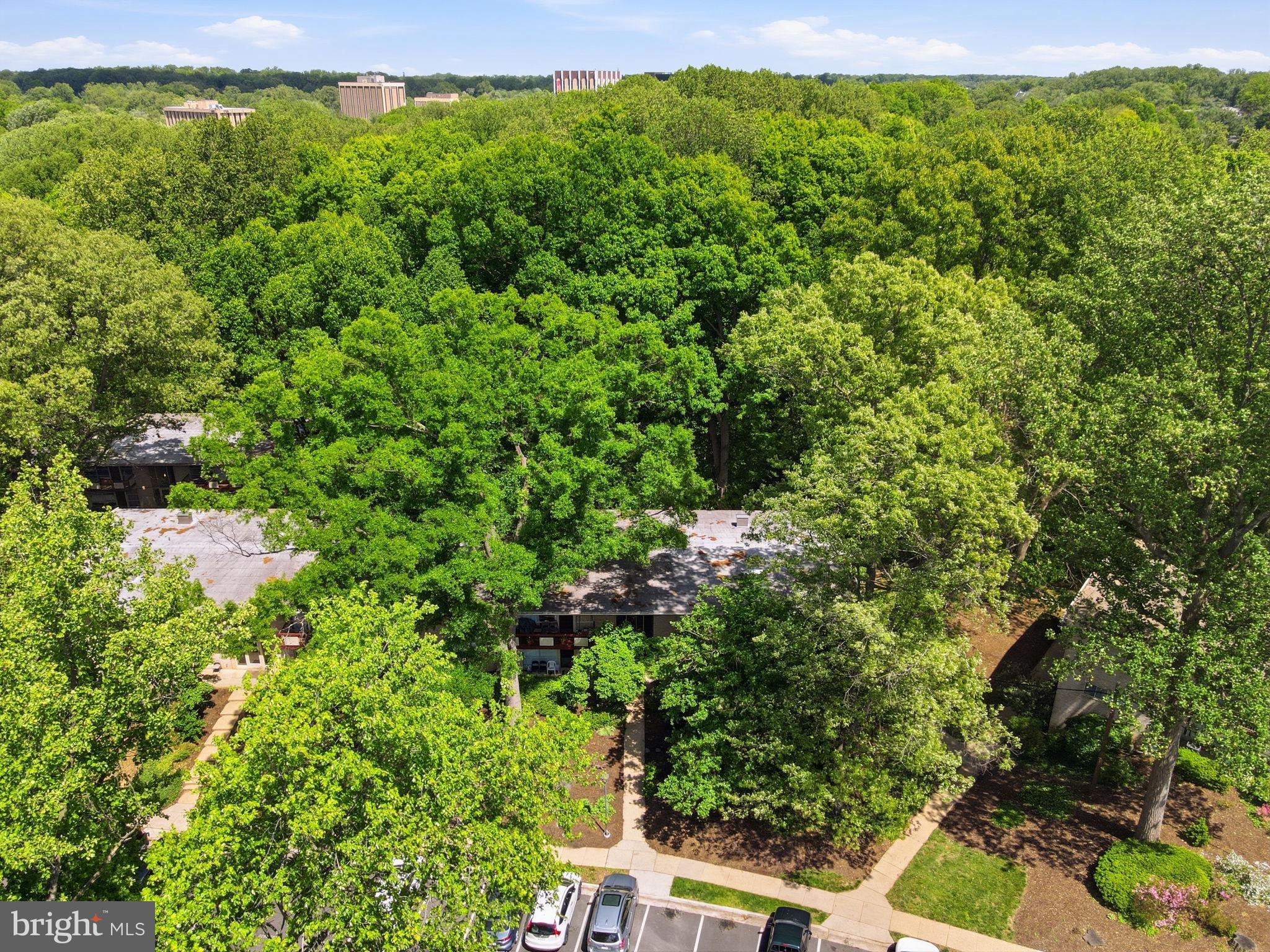 HERITAGE WOODS - Residential