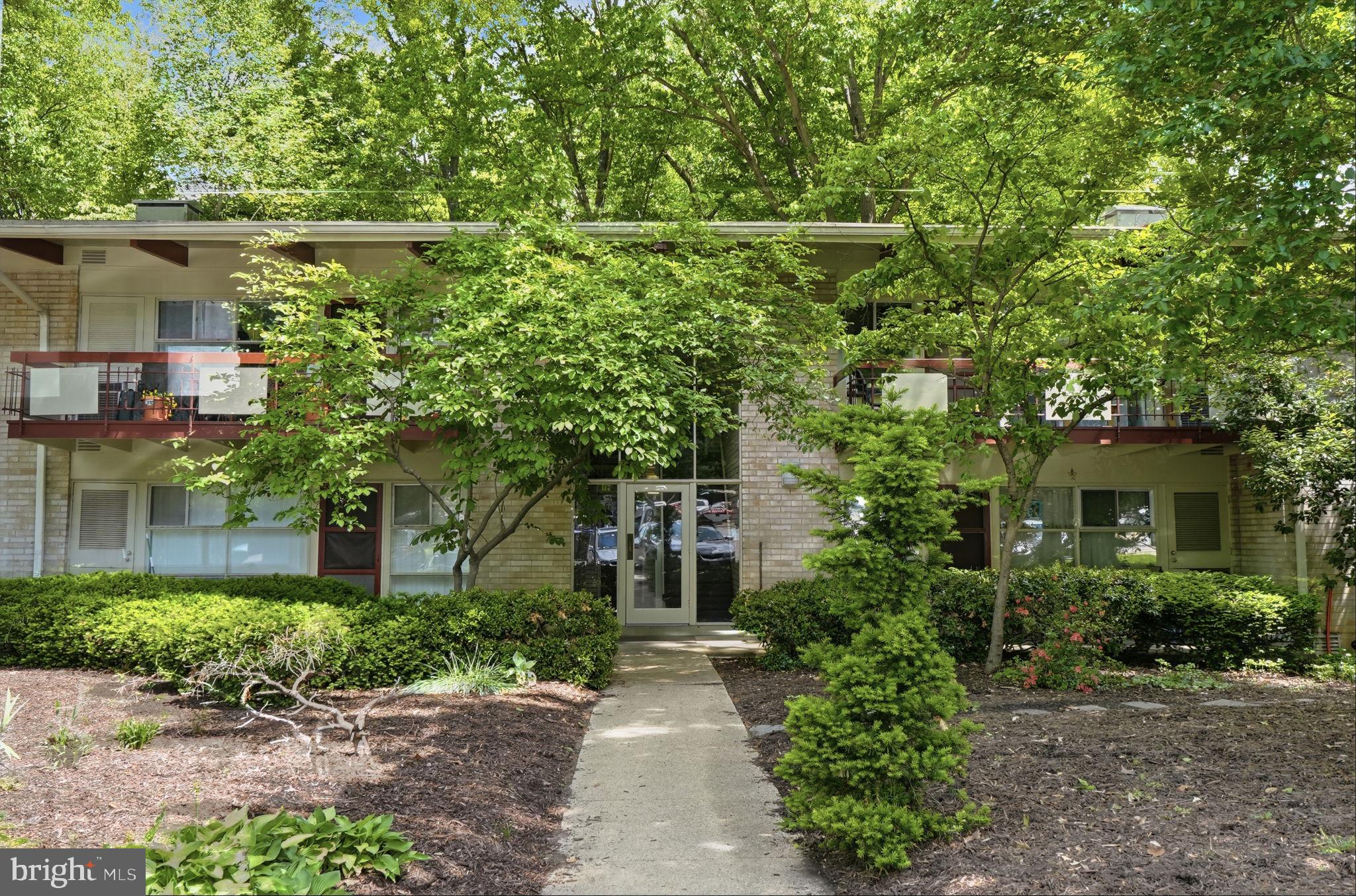 HERITAGE WOODS - Residential