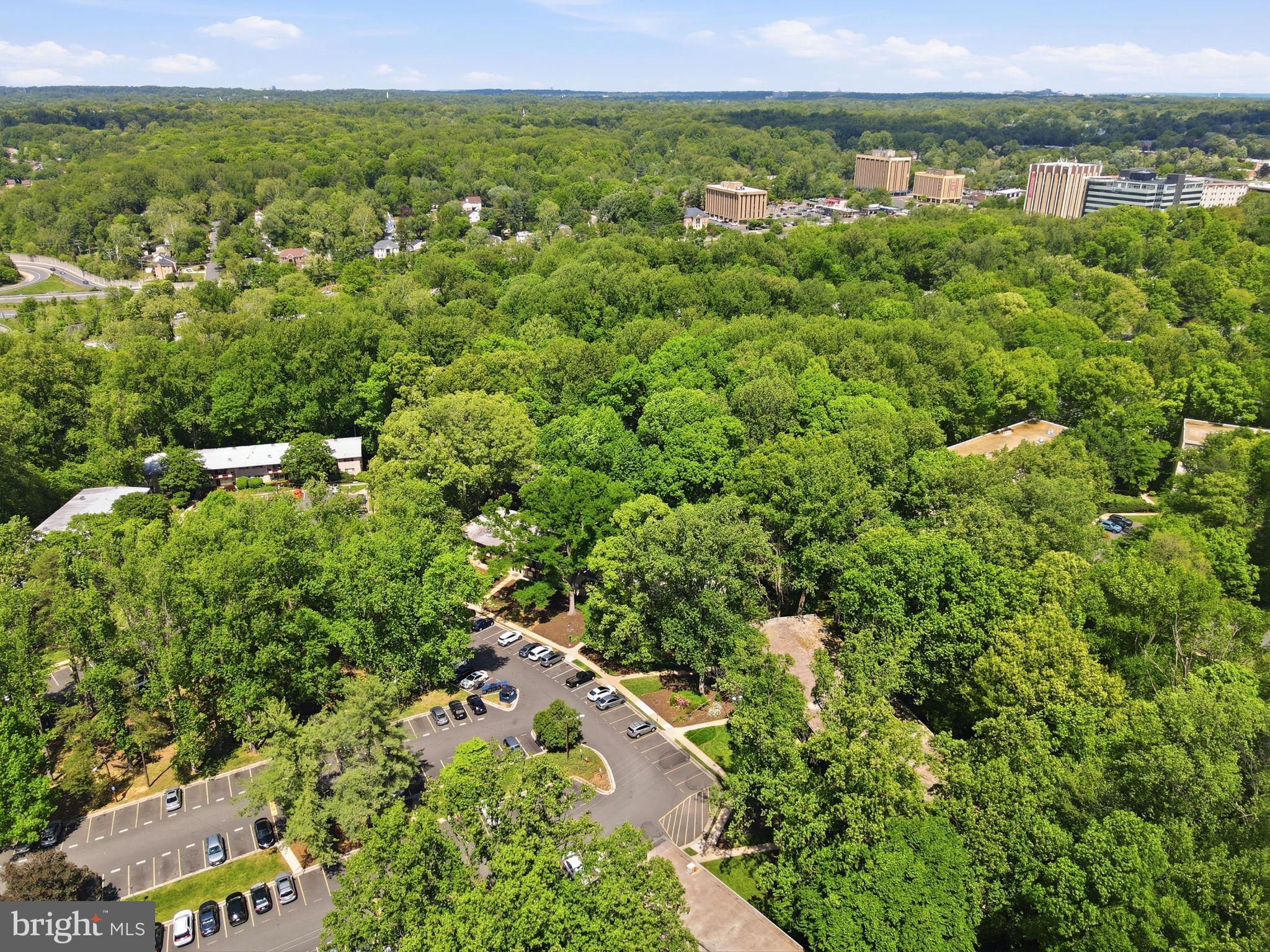 HERITAGE WOODS - Residential
