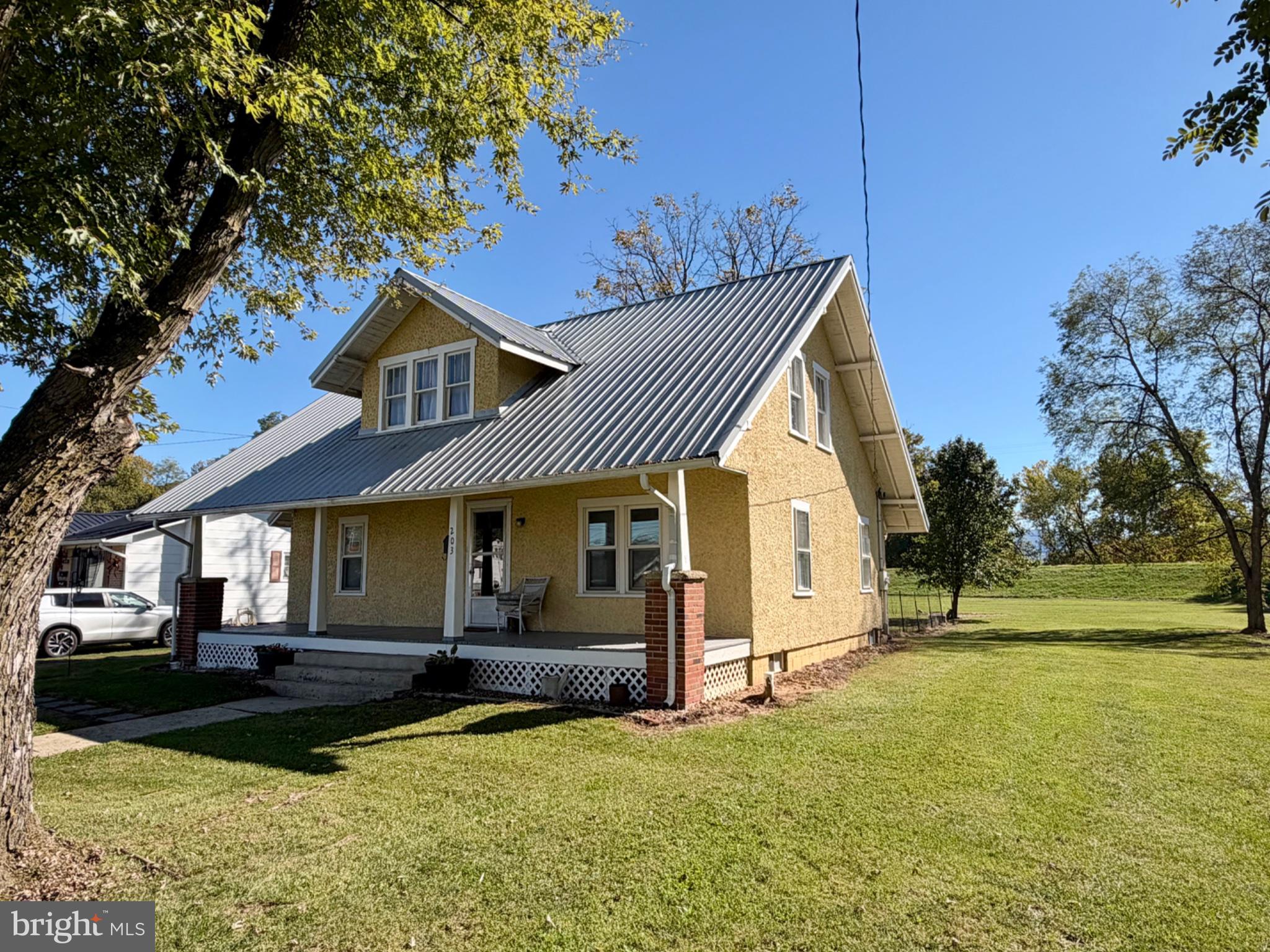 203 CLEMENTS STREET