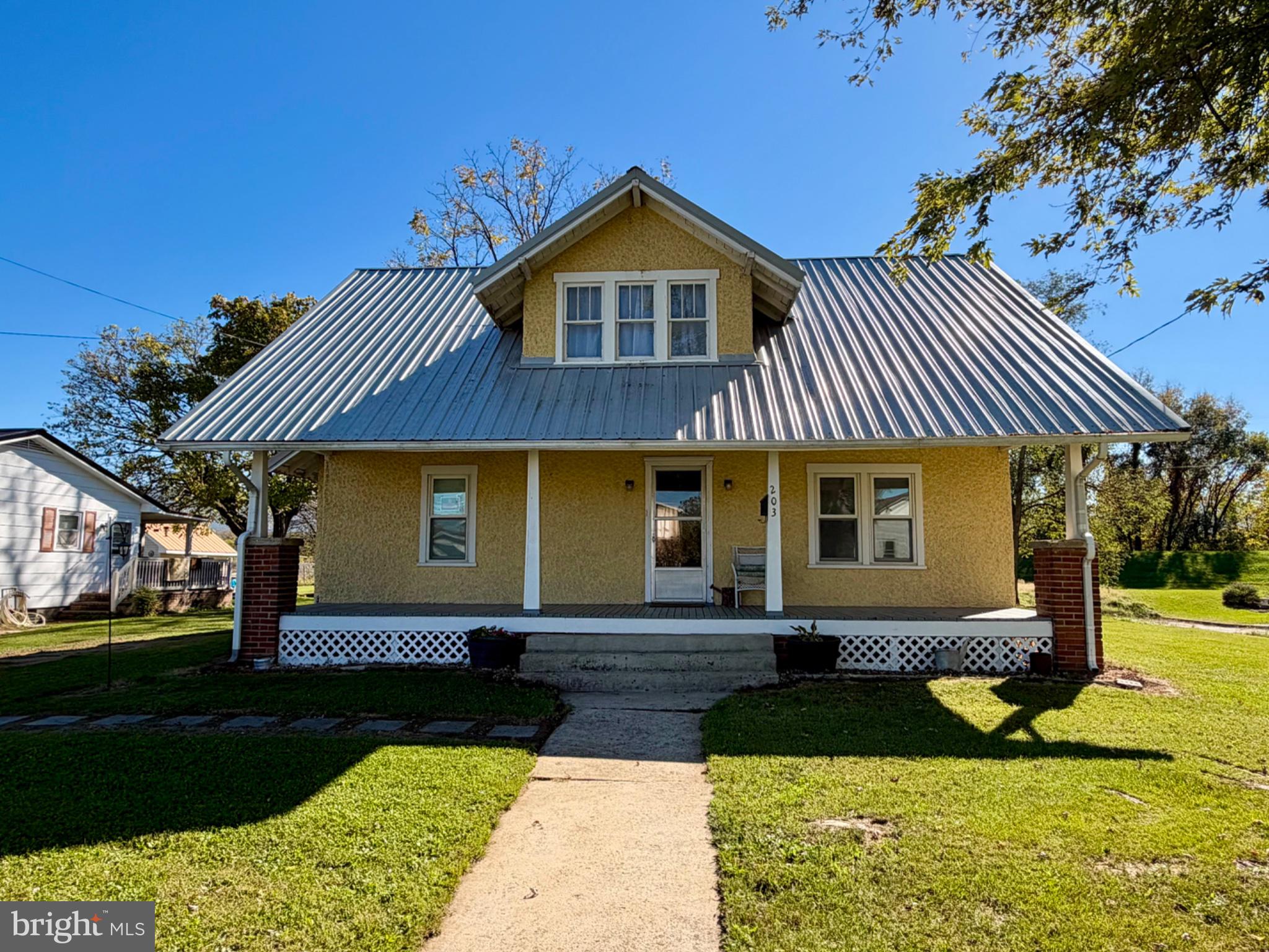 203 CLEMENTS STREET