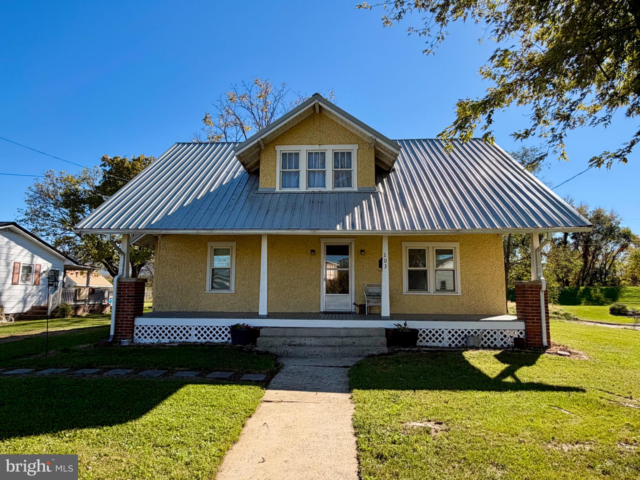 203 CLEMENTS STREET