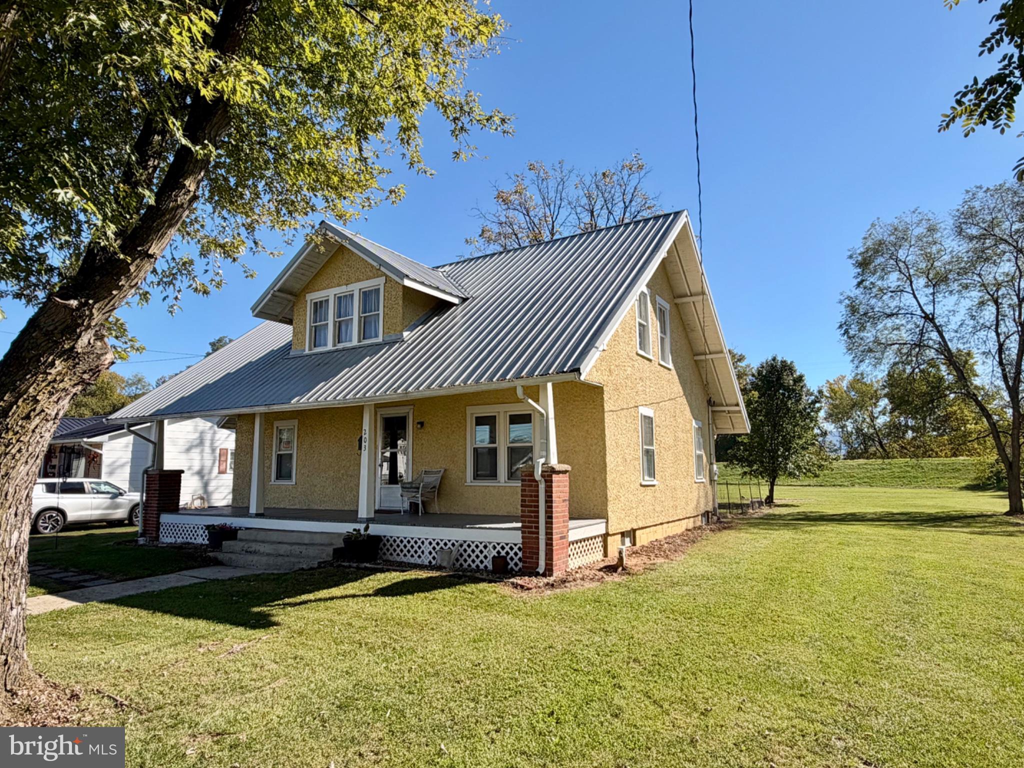 203 CLEMENTS STREET
