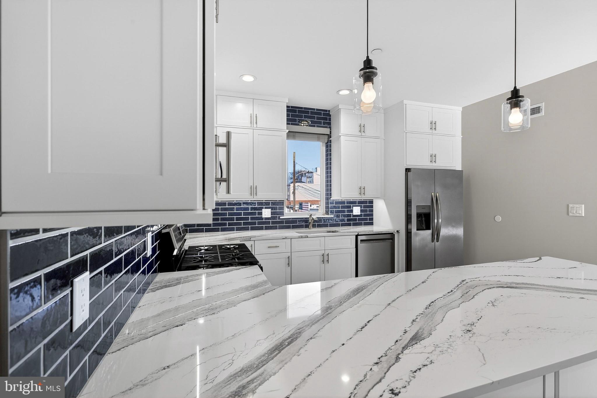 PORT RICHMOND - Residential