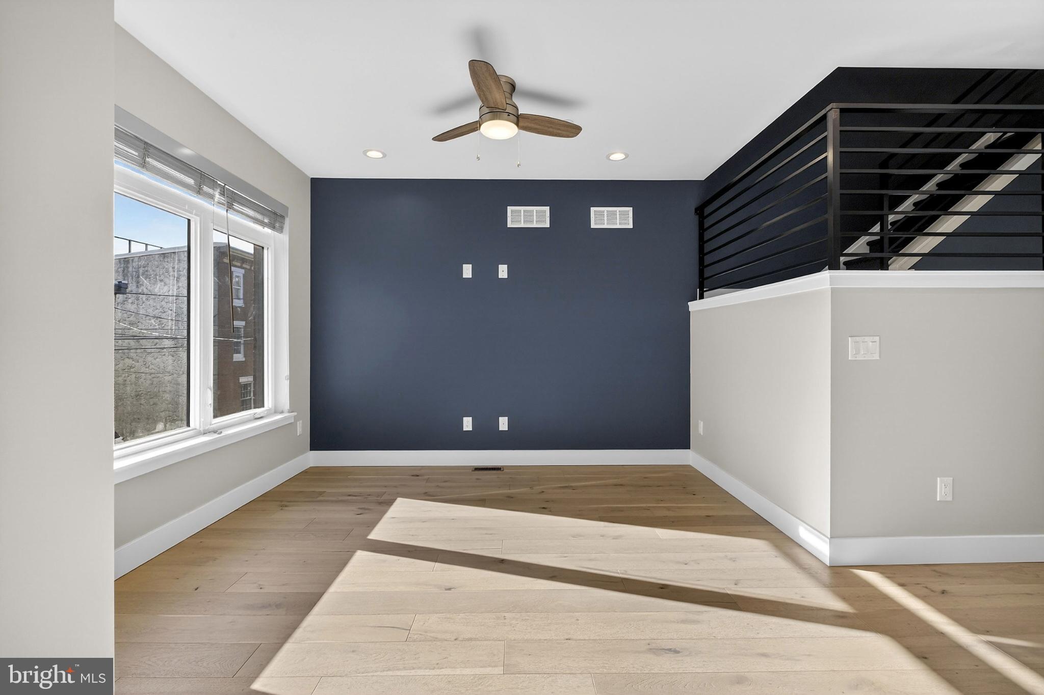 PORT RICHMOND - Residential