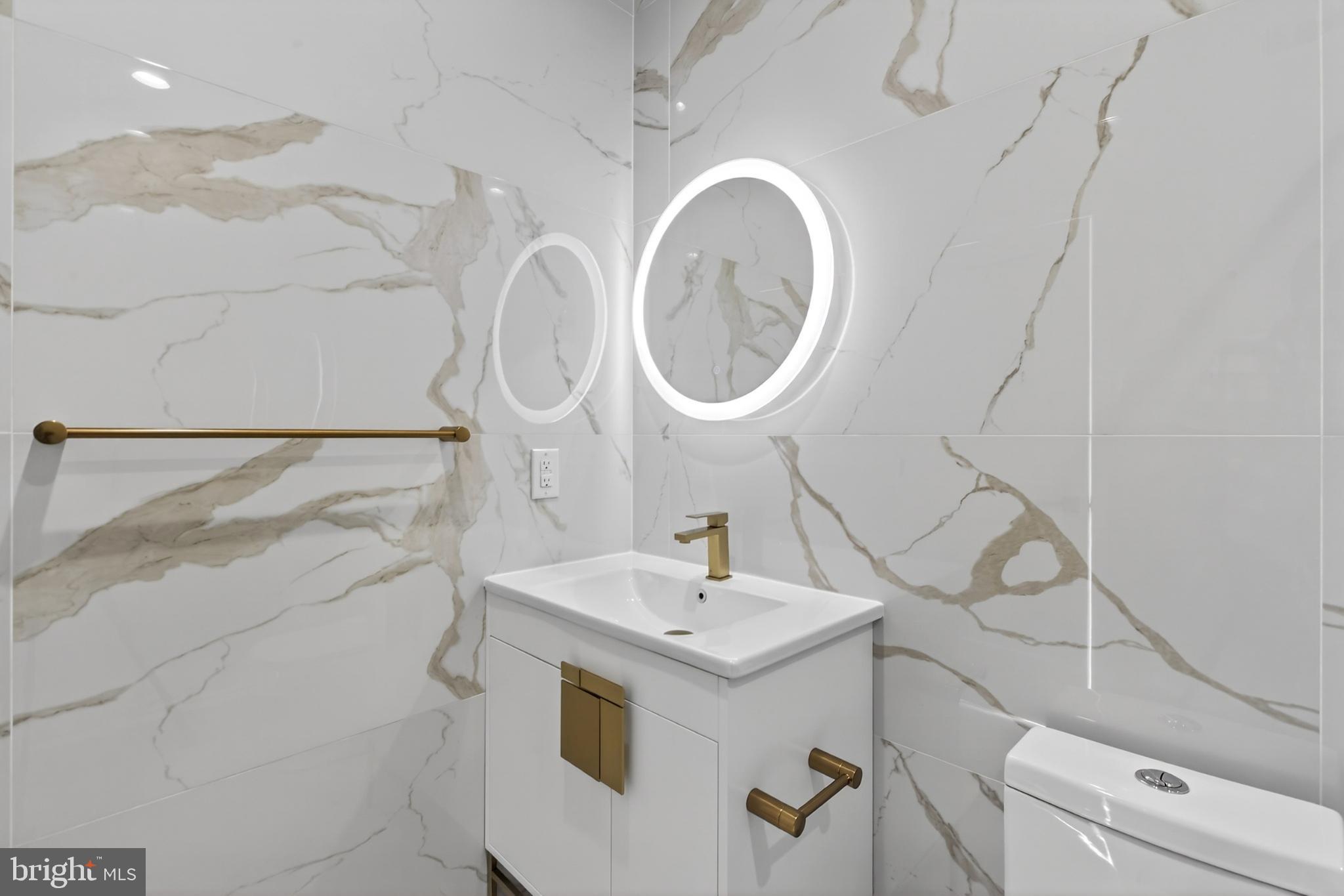 PORT RICHMOND - Residential