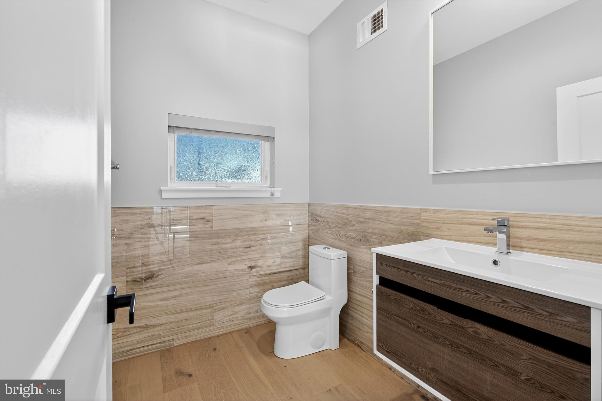 PORT RICHMOND - Residential