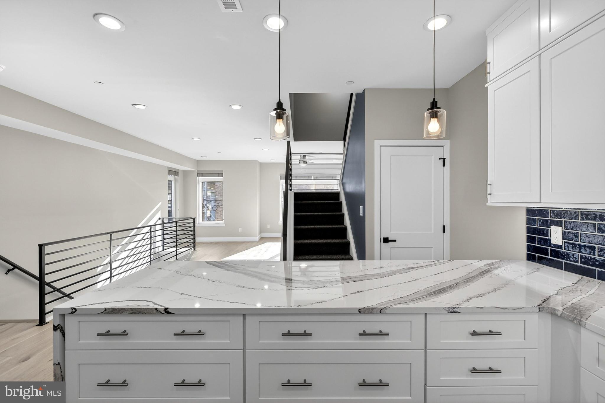 PORT RICHMOND - Residential