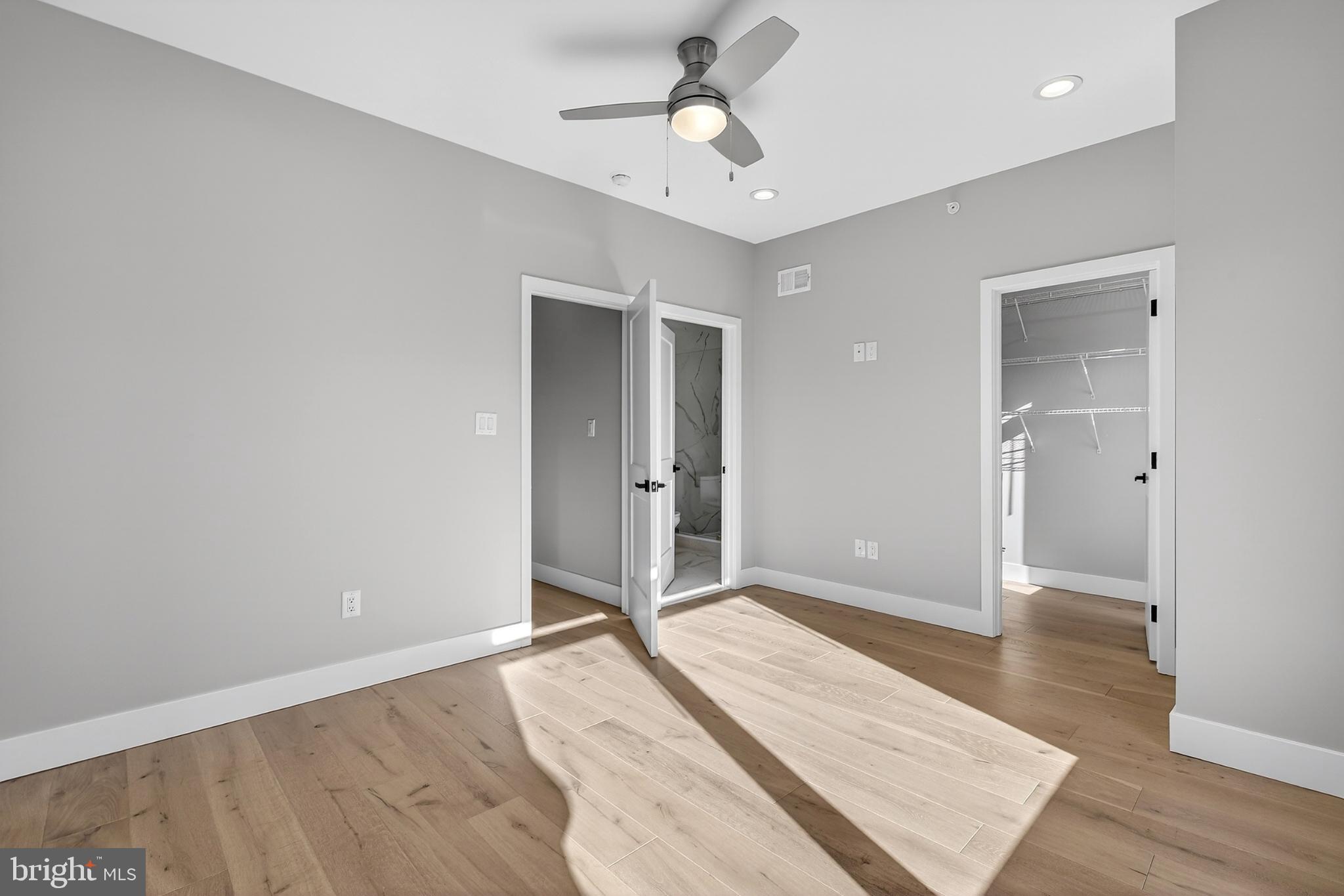 PORT RICHMOND - Residential