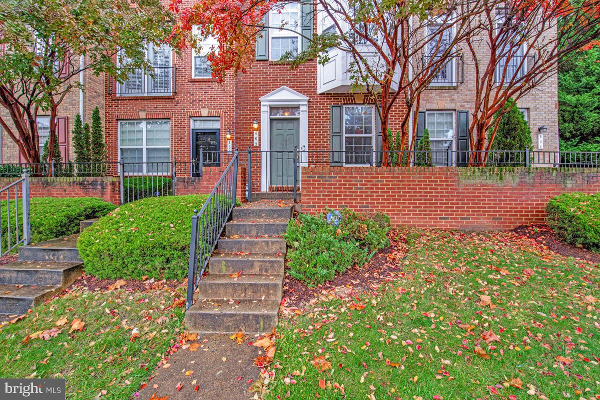 SUMMERFIELD AT MORGAN ST - Residential Lease