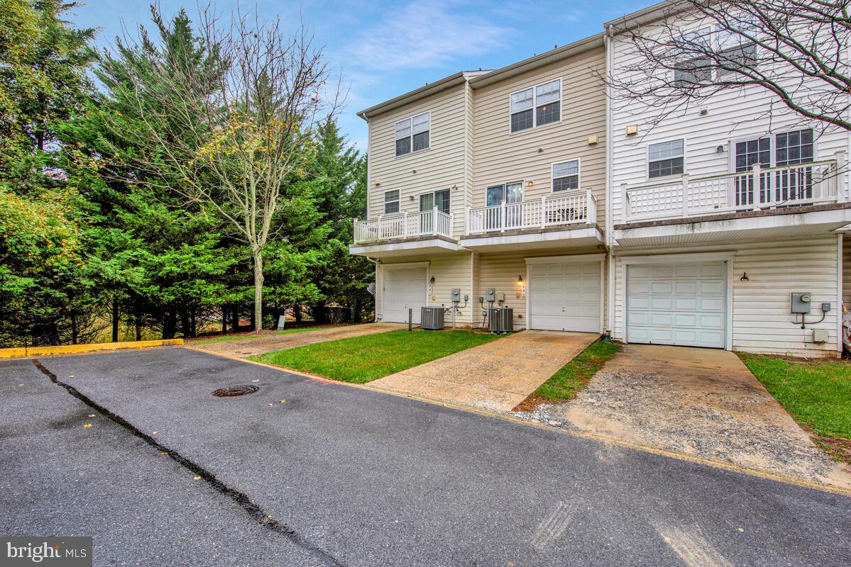 SUMMERFIELD AT MORGAN ST - Residential Lease