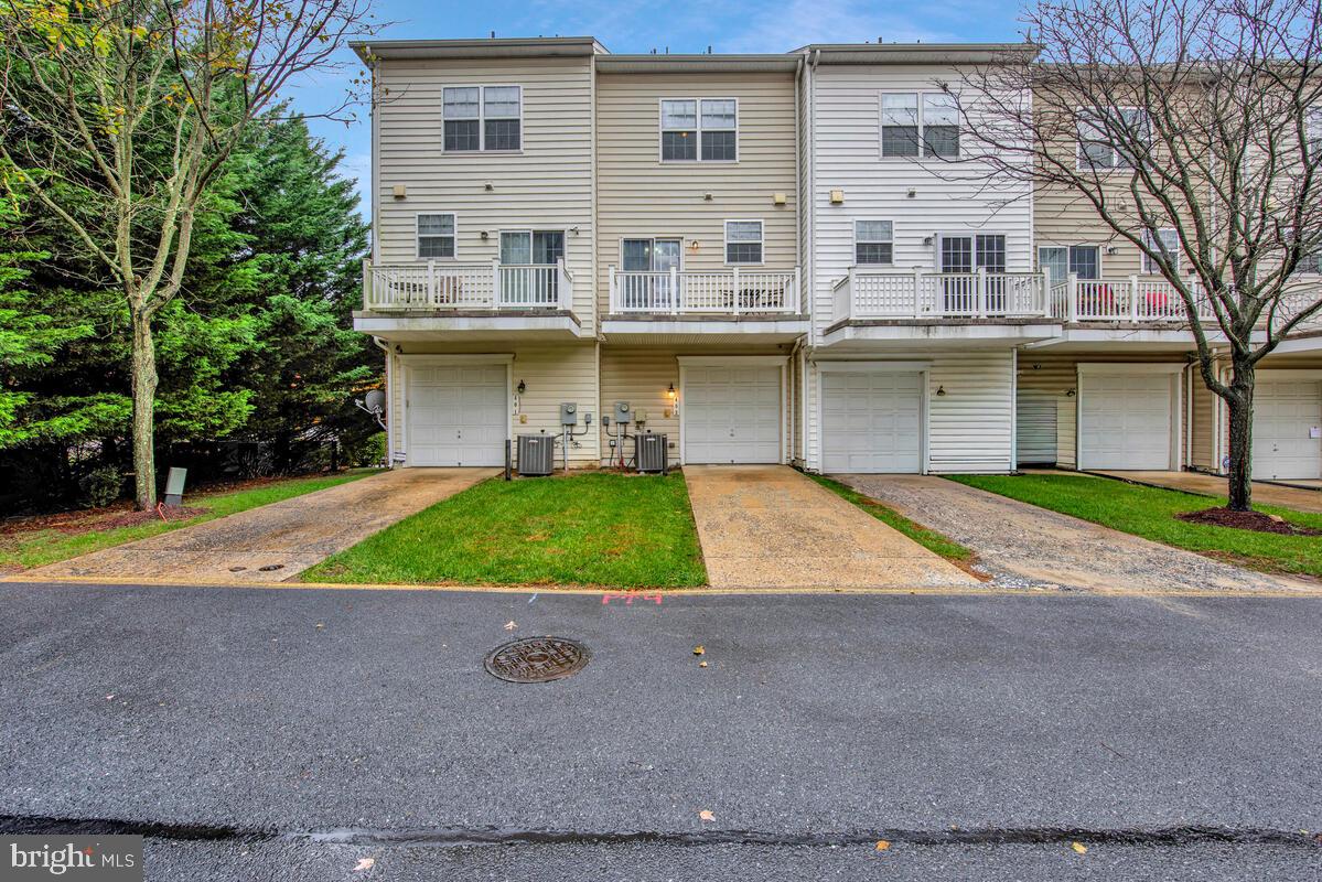 SUMMERFIELD AT MORGAN ST - Residential Lease