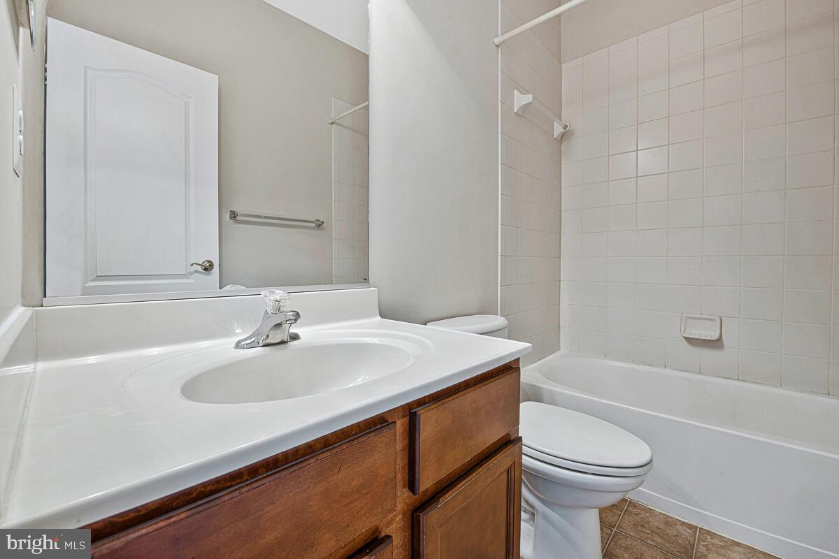 SUMMERFIELD AT MORGAN ST - Residential Lease