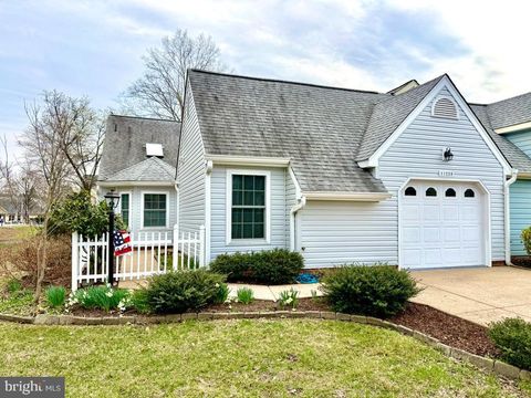 Townhouse For Sale - 11220 Westhampton Court<br/> FREDERICKSBURG, VA 22407