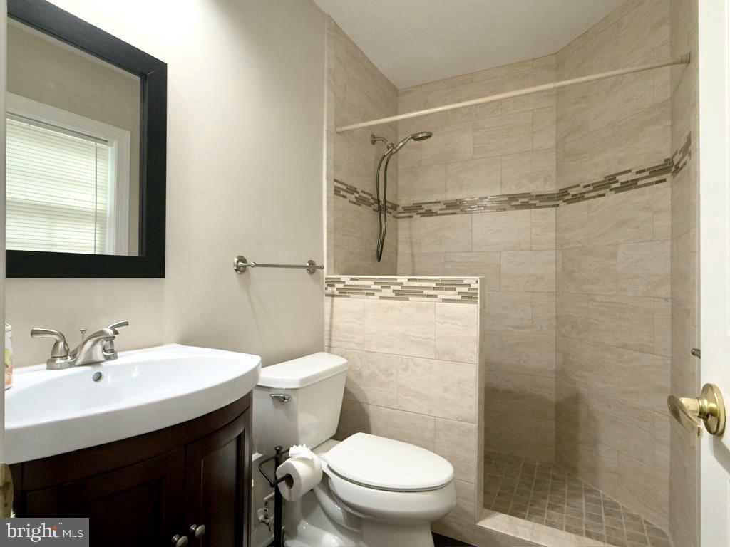 SUMMERLAKE - Residential