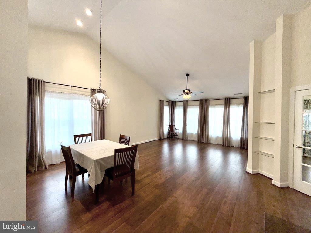 SUMMERLAKE - Residential