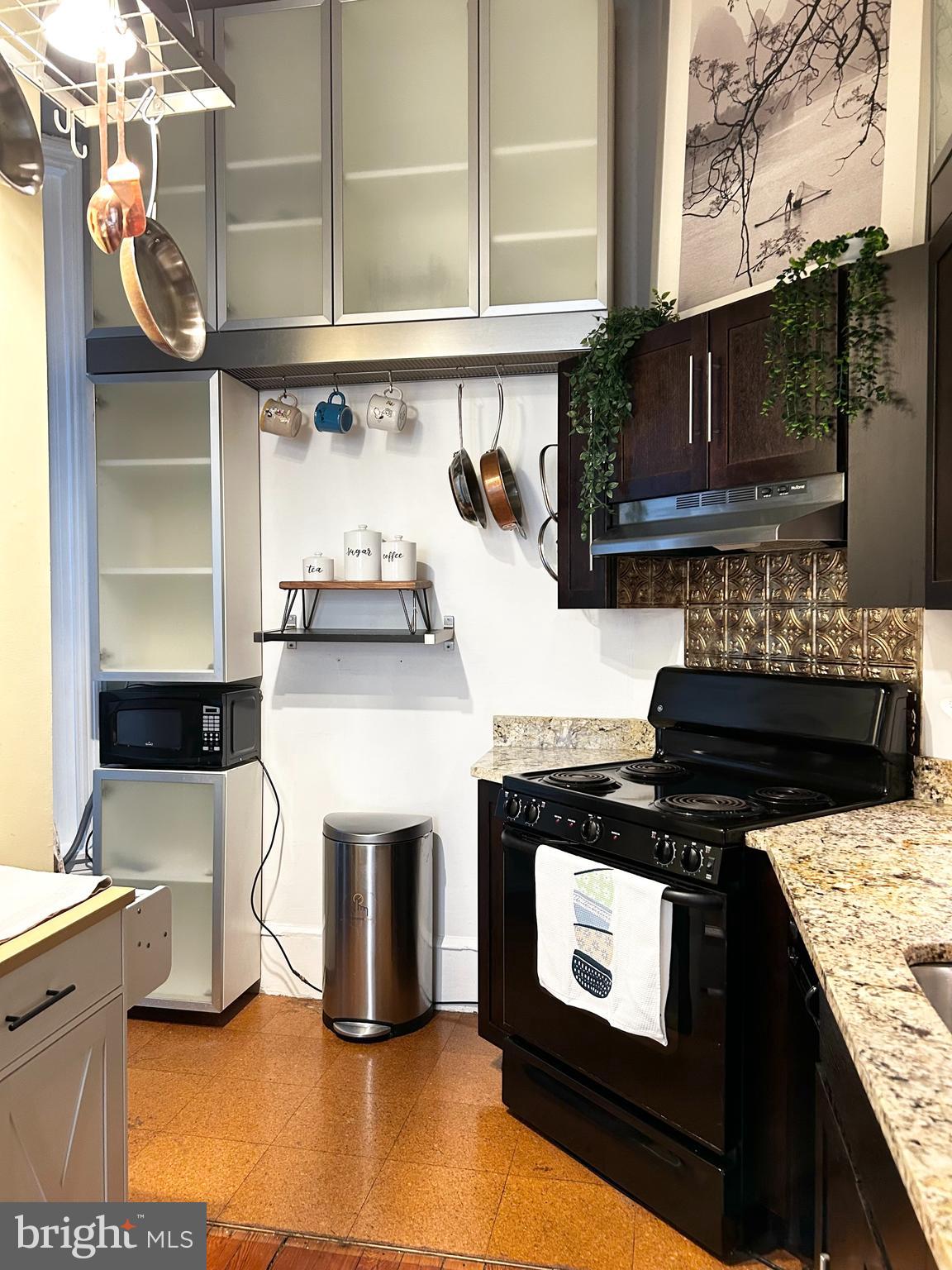 WASHINGTON SQ WEST - Residential