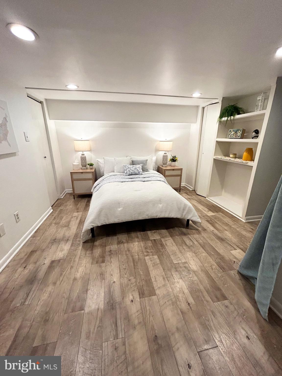 WASHINGTON SQ WEST - Residential