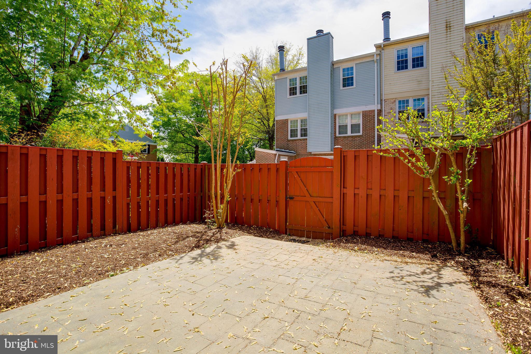 PINEWOOD GREENS - Residential