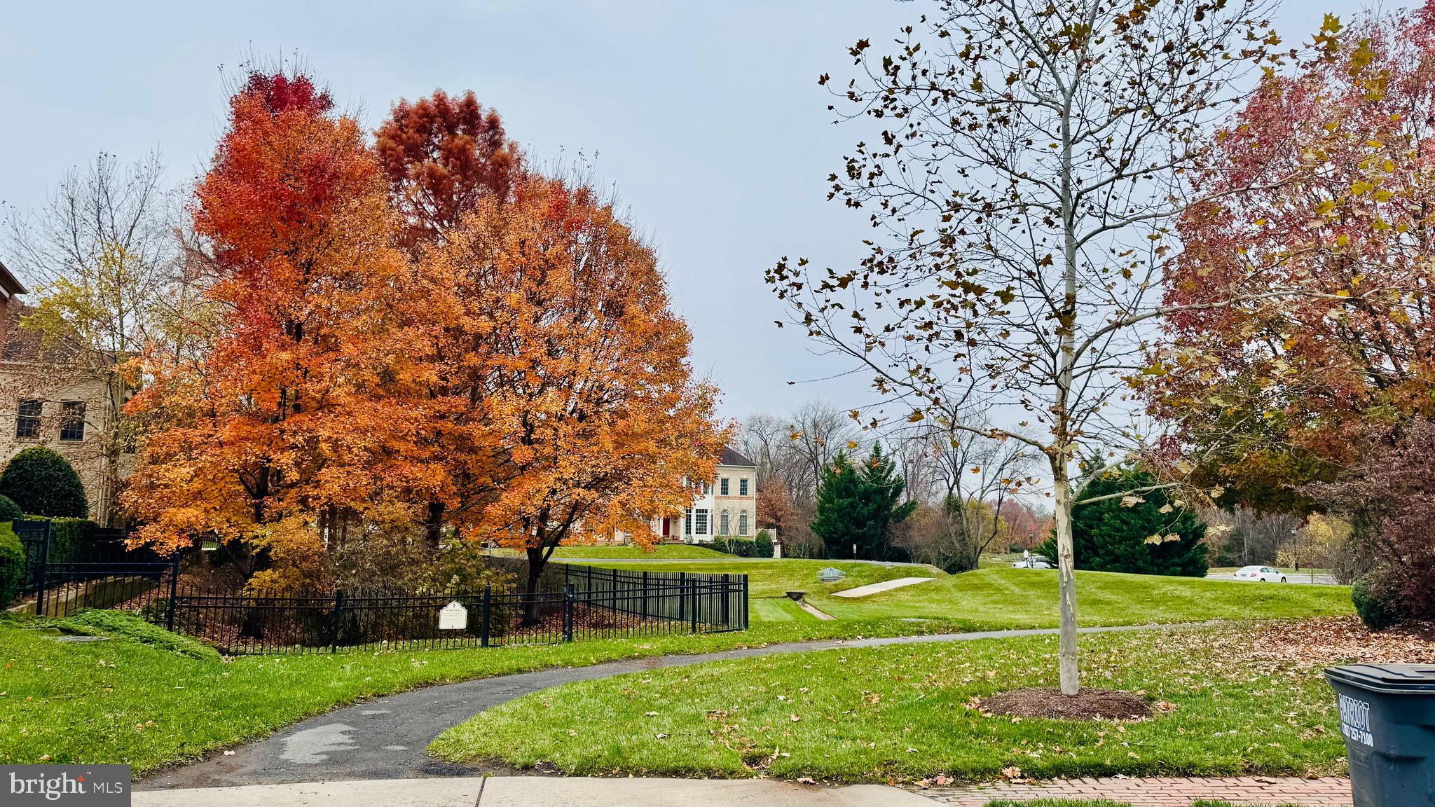 KENSINGTON SQUARE - Residential