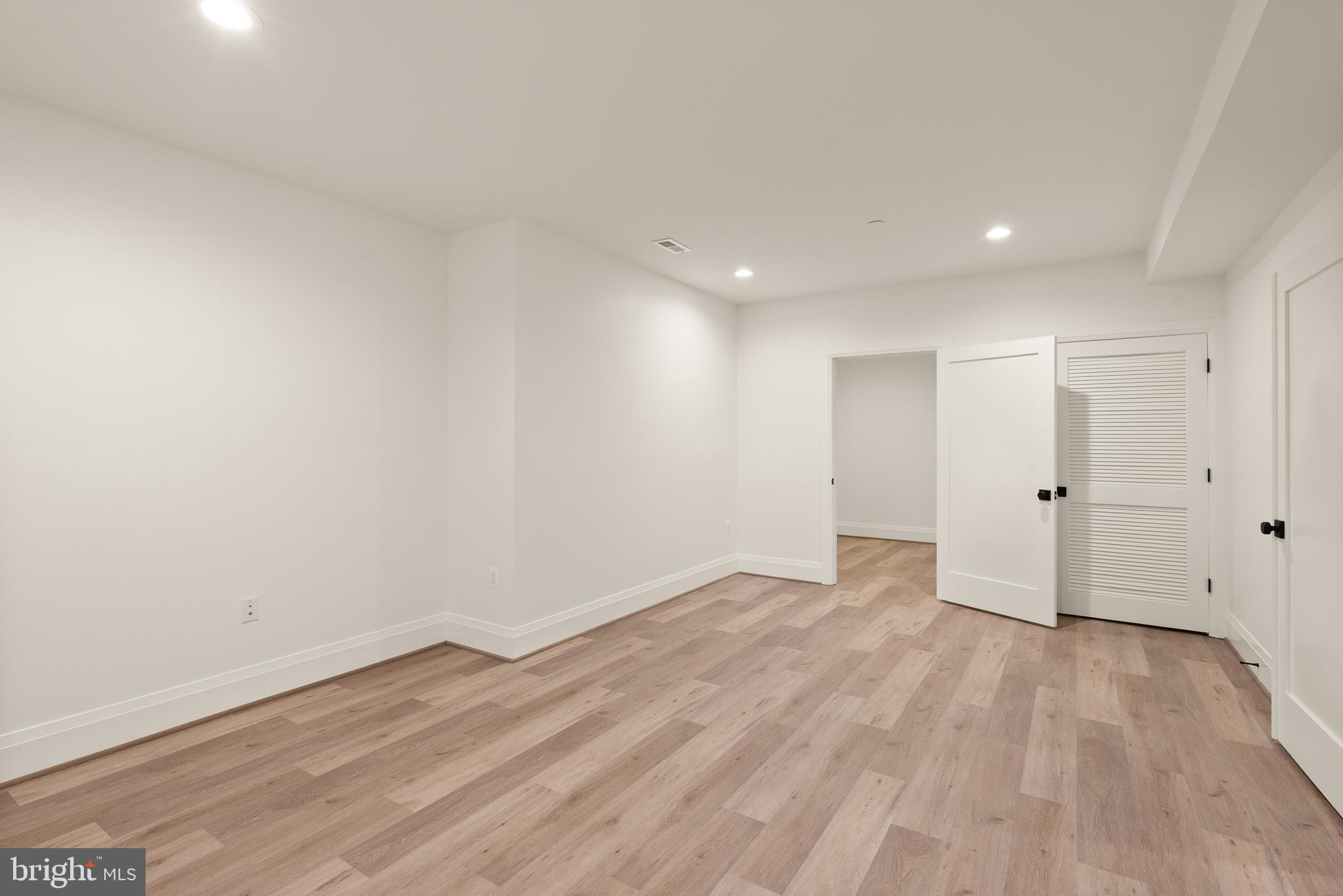 BURNING TREE VALLEY - Residential