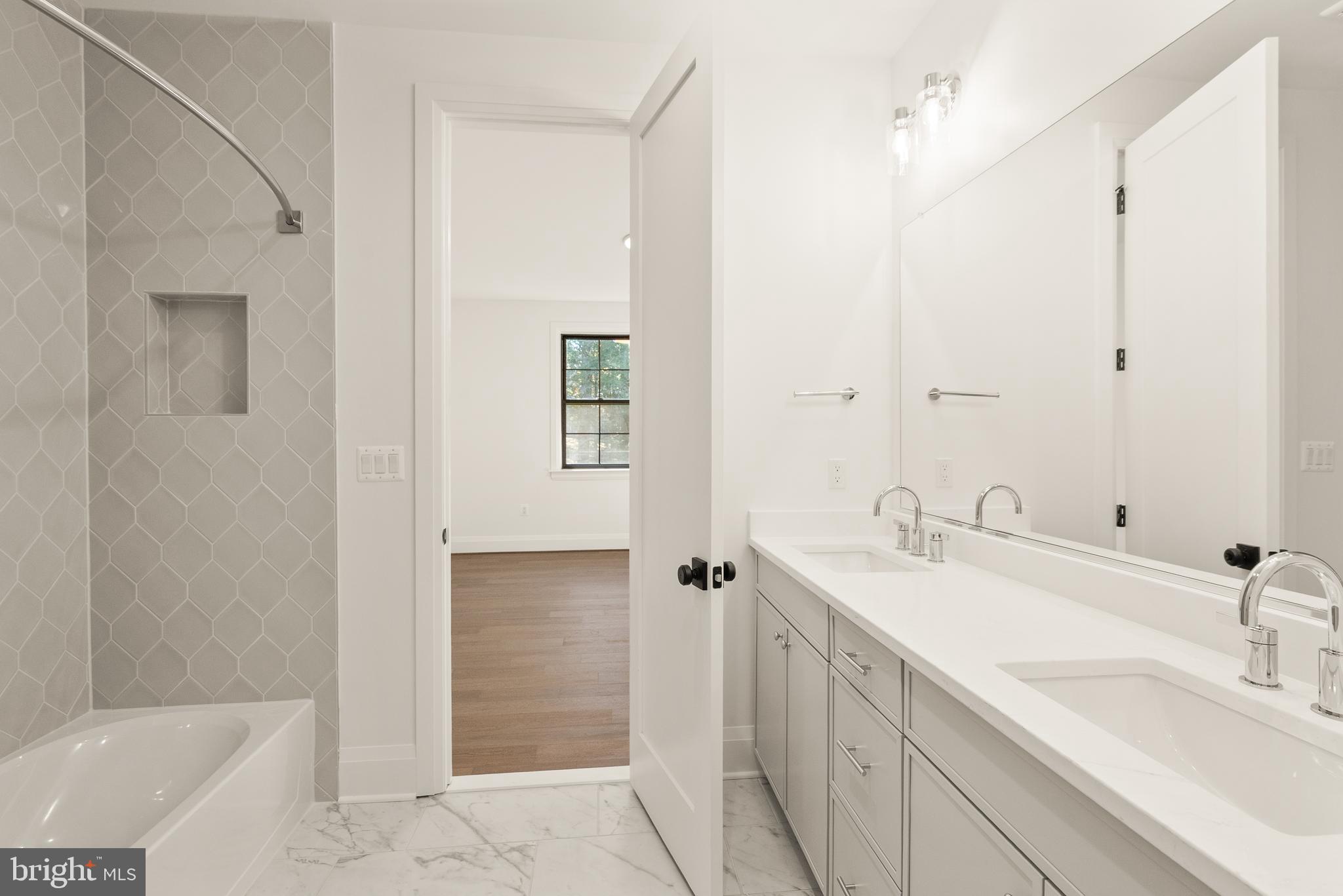 BURNING TREE VALLEY - Residential