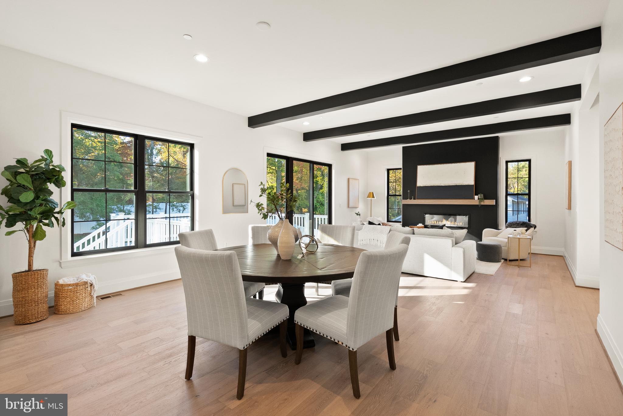 BURNING TREE VALLEY - Residential