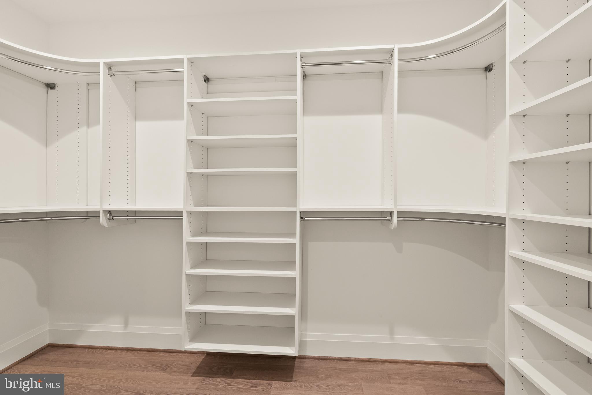 BURNING TREE VALLEY - Residential