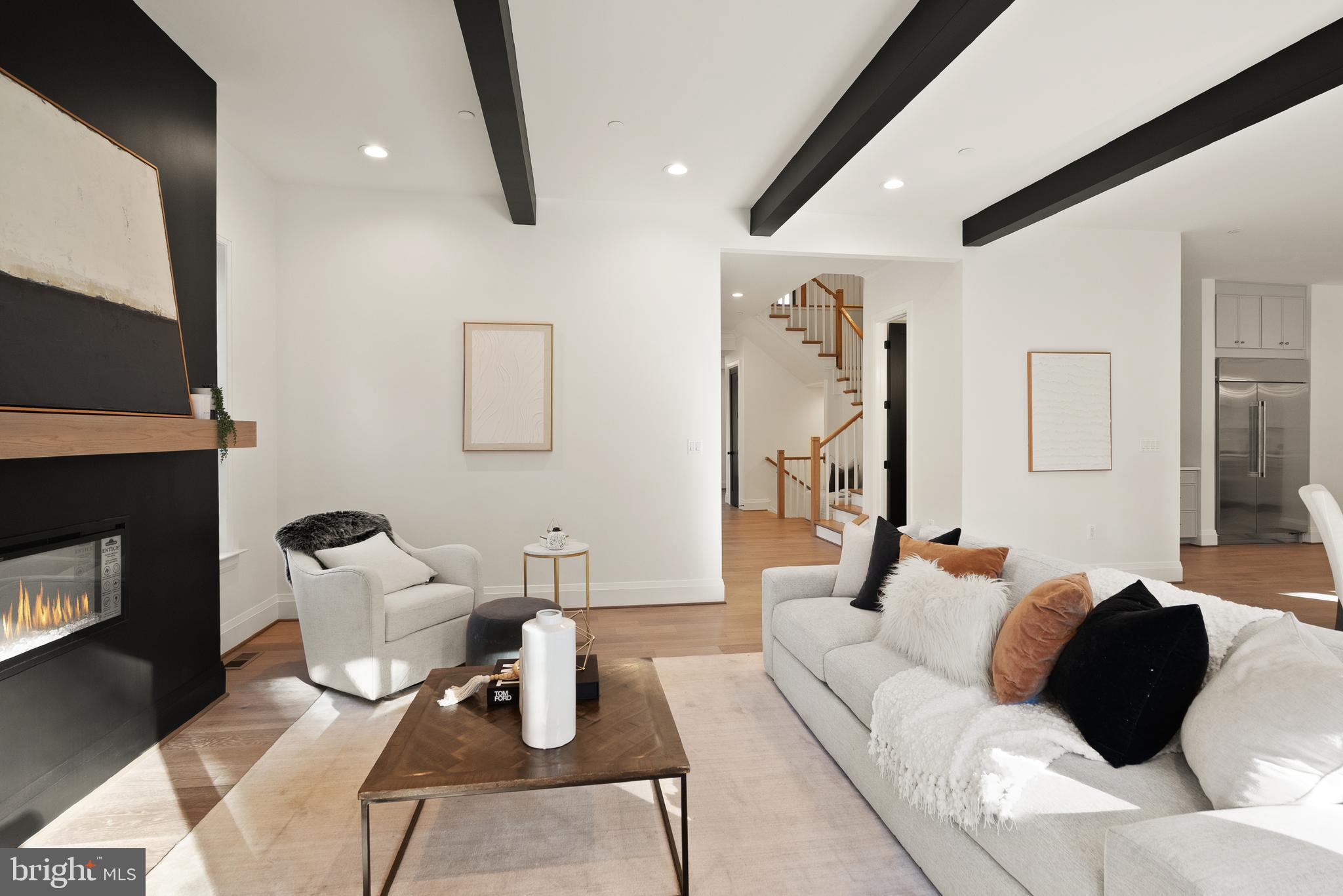 BURNING TREE VALLEY - Residential