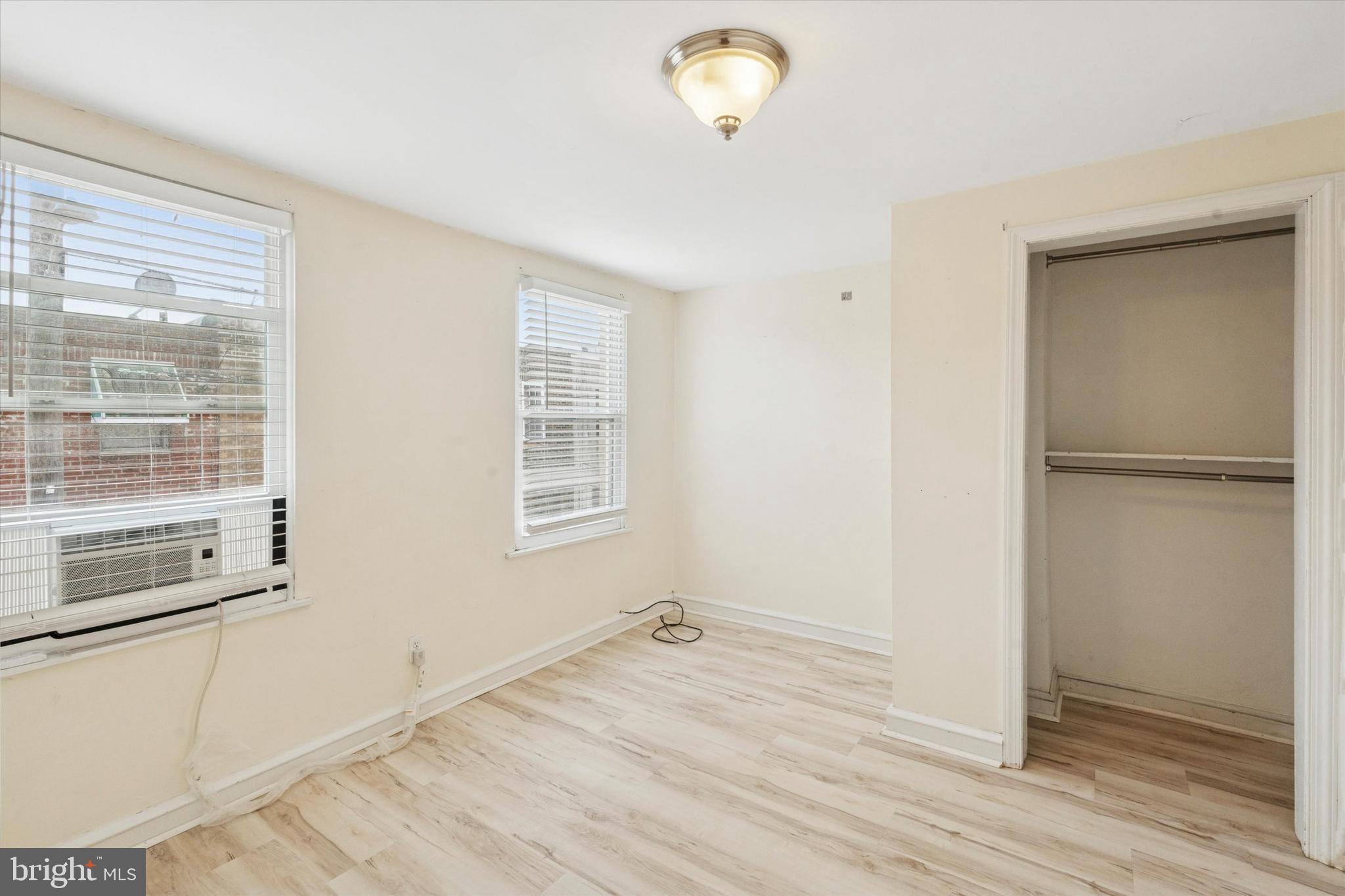 LOWER MOYAMENSING - Residential