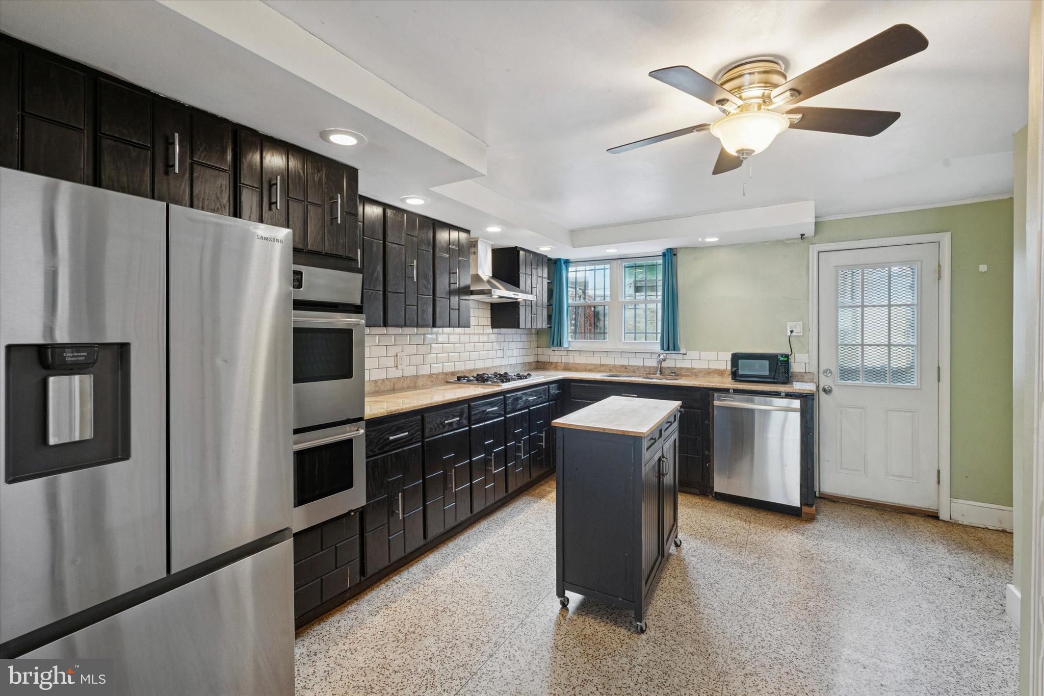 LOWER MOYAMENSING - Residential