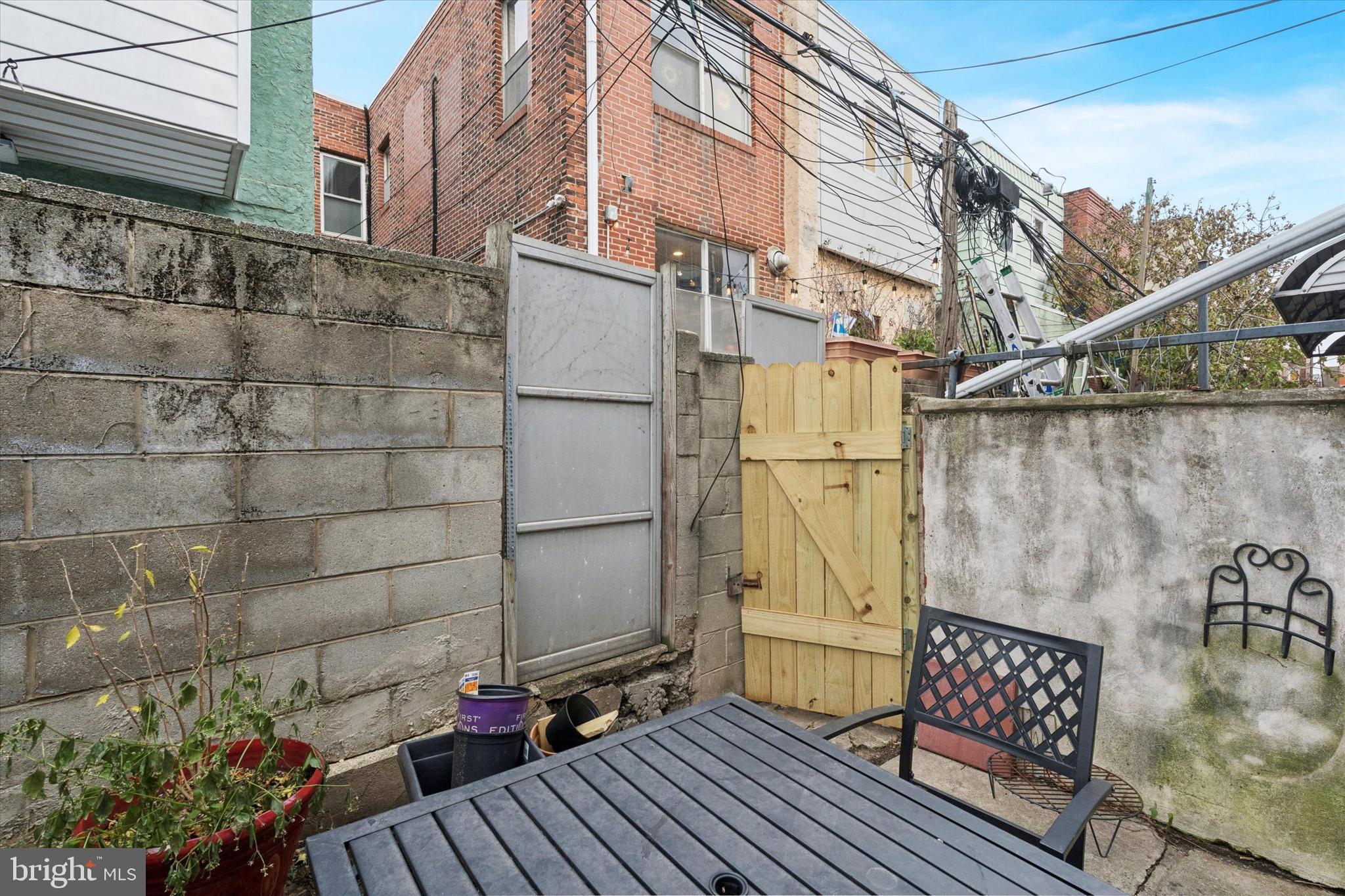 LOWER MOYAMENSING - Residential