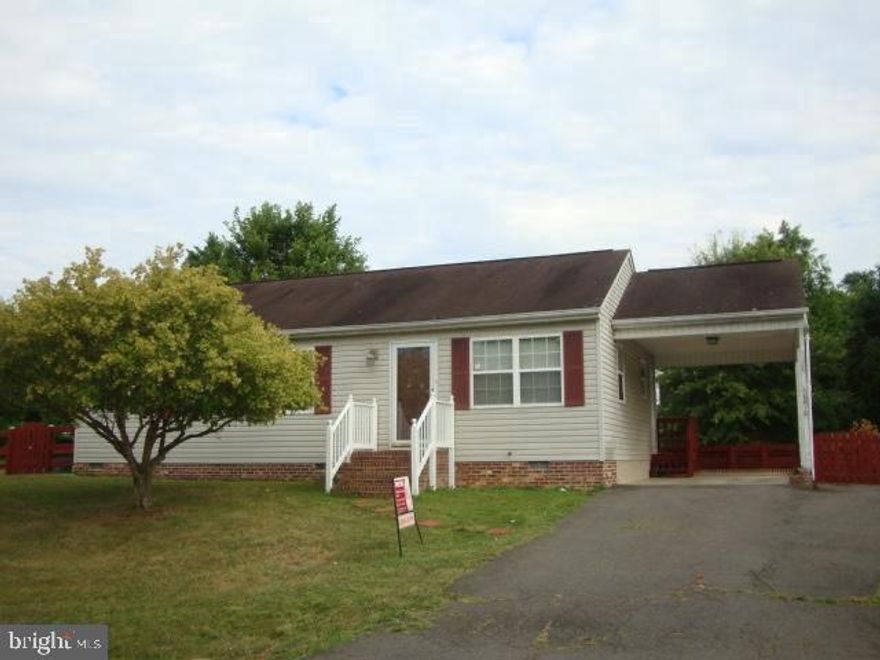 Lovely rambler with granite countertops, gas stove. 3 bedrooms, 2 bath, New Luxury vinyl plank,  large fenced in yard and carport. Conveniently located to Harrison’s crossing shopping, commuter lots and major routes. Riverbend Highschool district.