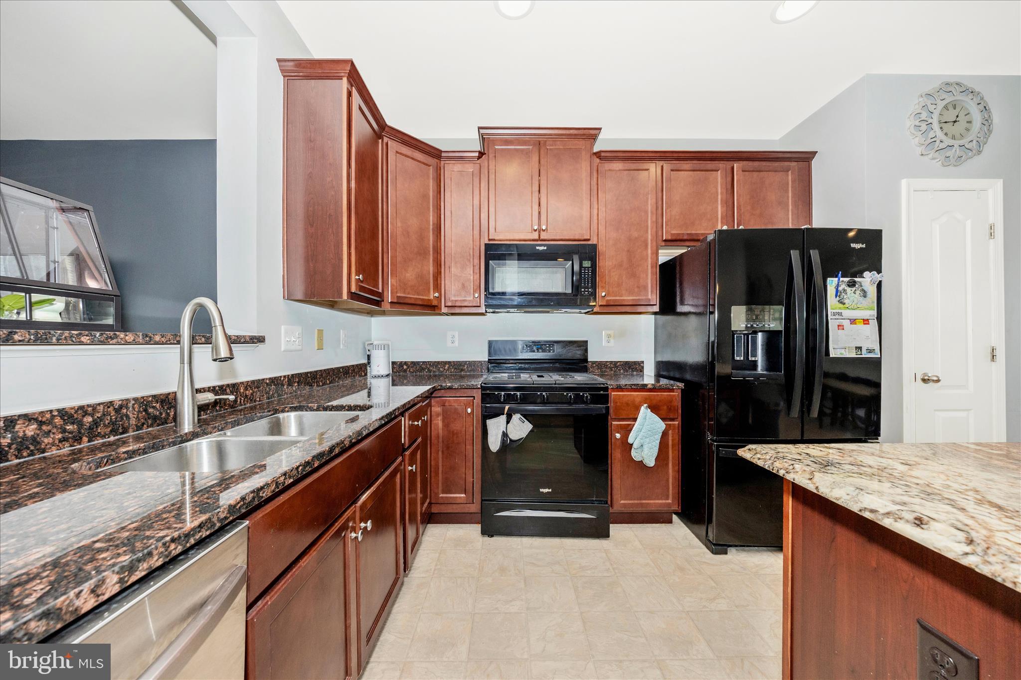 GREENFIELD AT COLLEGIATE ACRES - Residential
