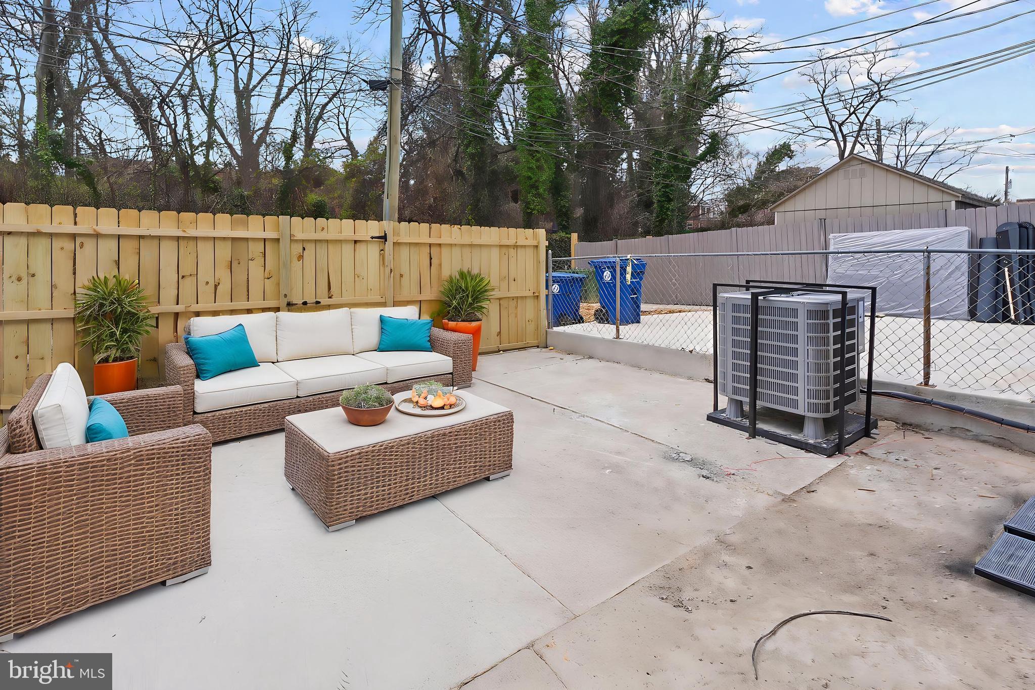 MOUNT ROYAL TERRACE - Residential