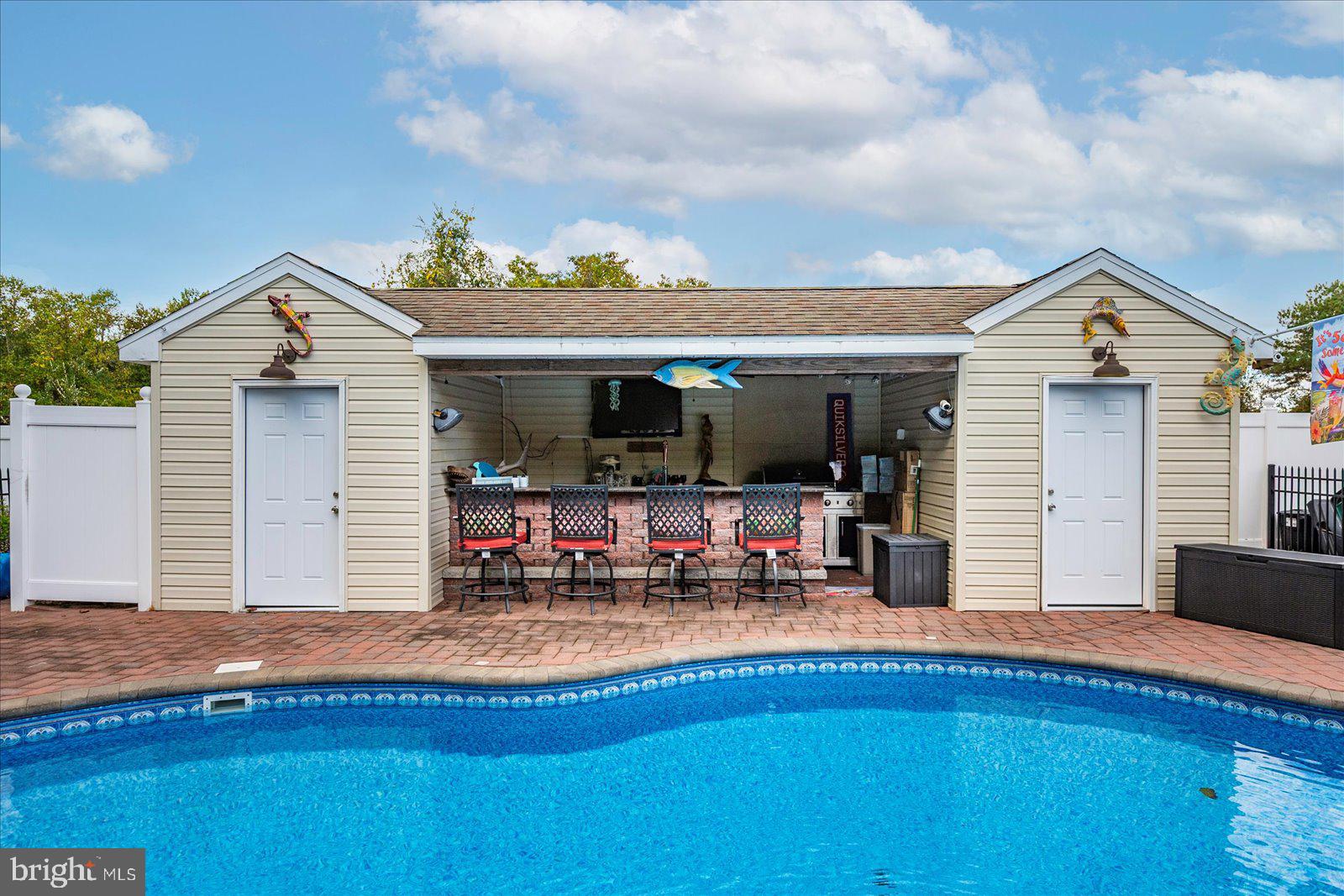 SHADOW HILLS - Residential