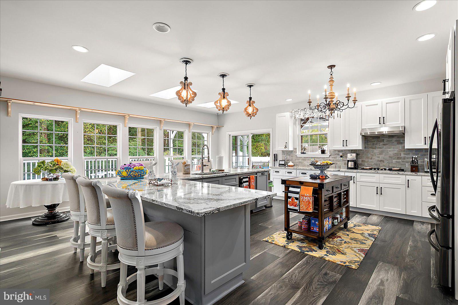 SHADOW HILLS - Residential