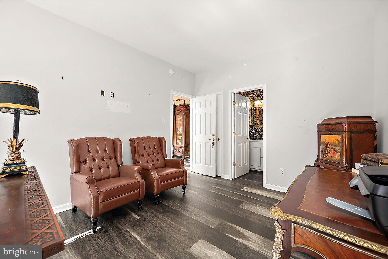 SHADOW HILLS - Residential